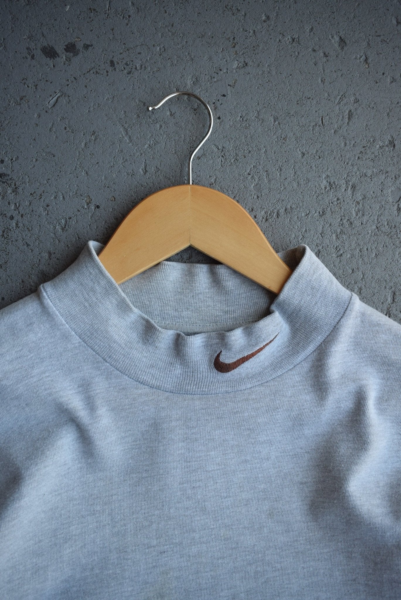 Vintage 90s Nike Classic Logo Embroidered Mockneck (M) - Retrospective Store