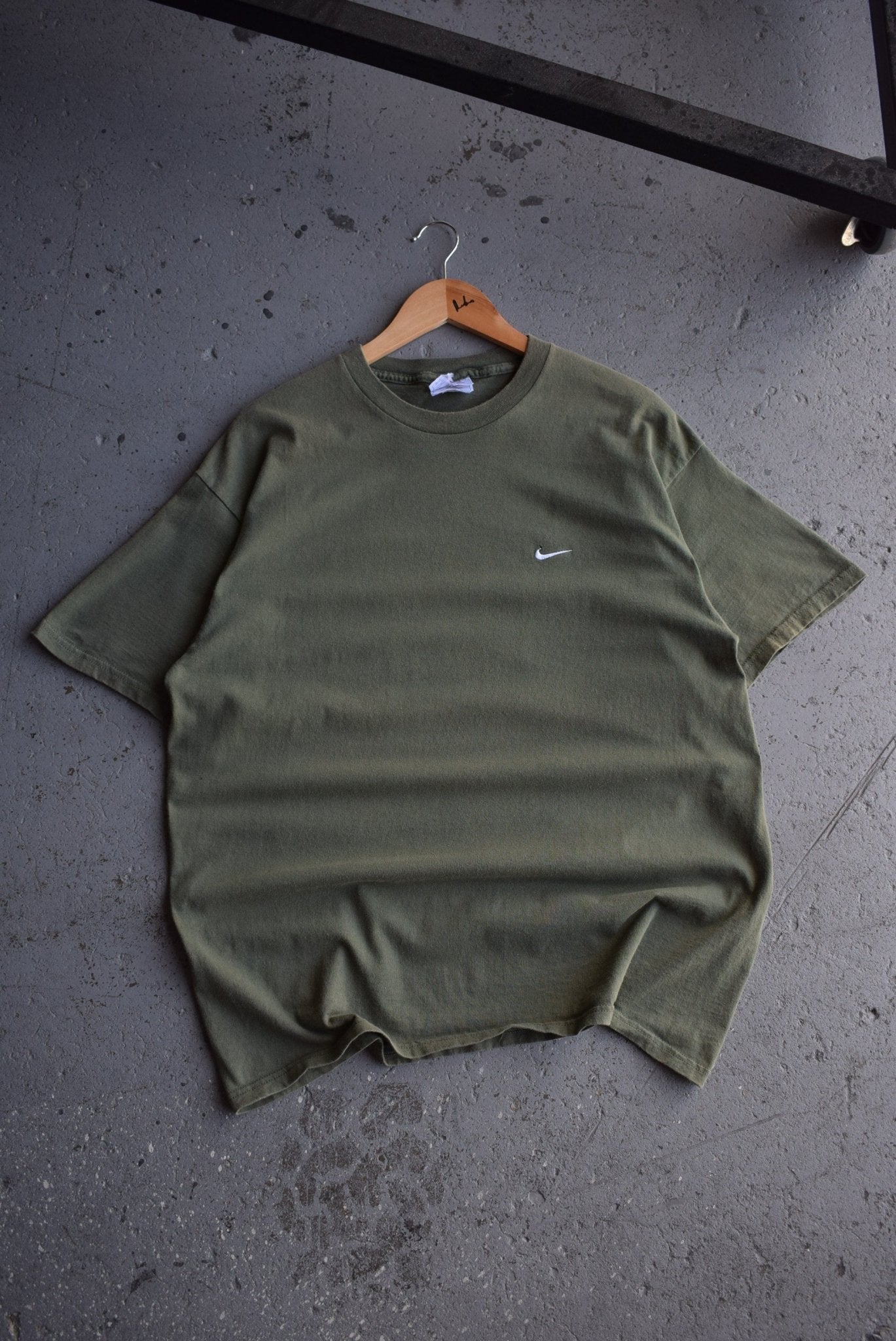 Vintage 90s Nike Classic Logo Embroidered Tee (L) - Retrospective Store