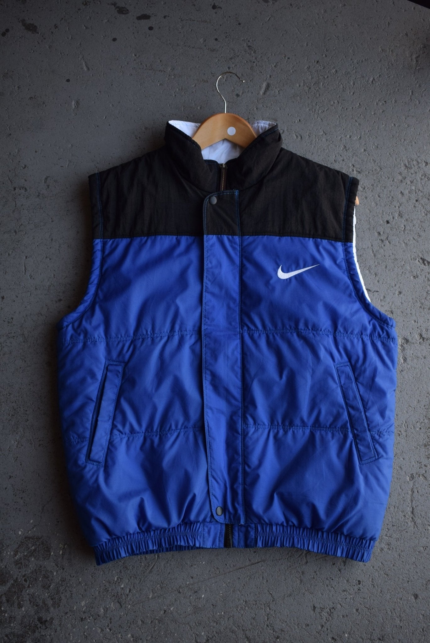 Vintage 90s Nike Classic Logo Embroidered Vest Jacket (M) - Retrospective Store