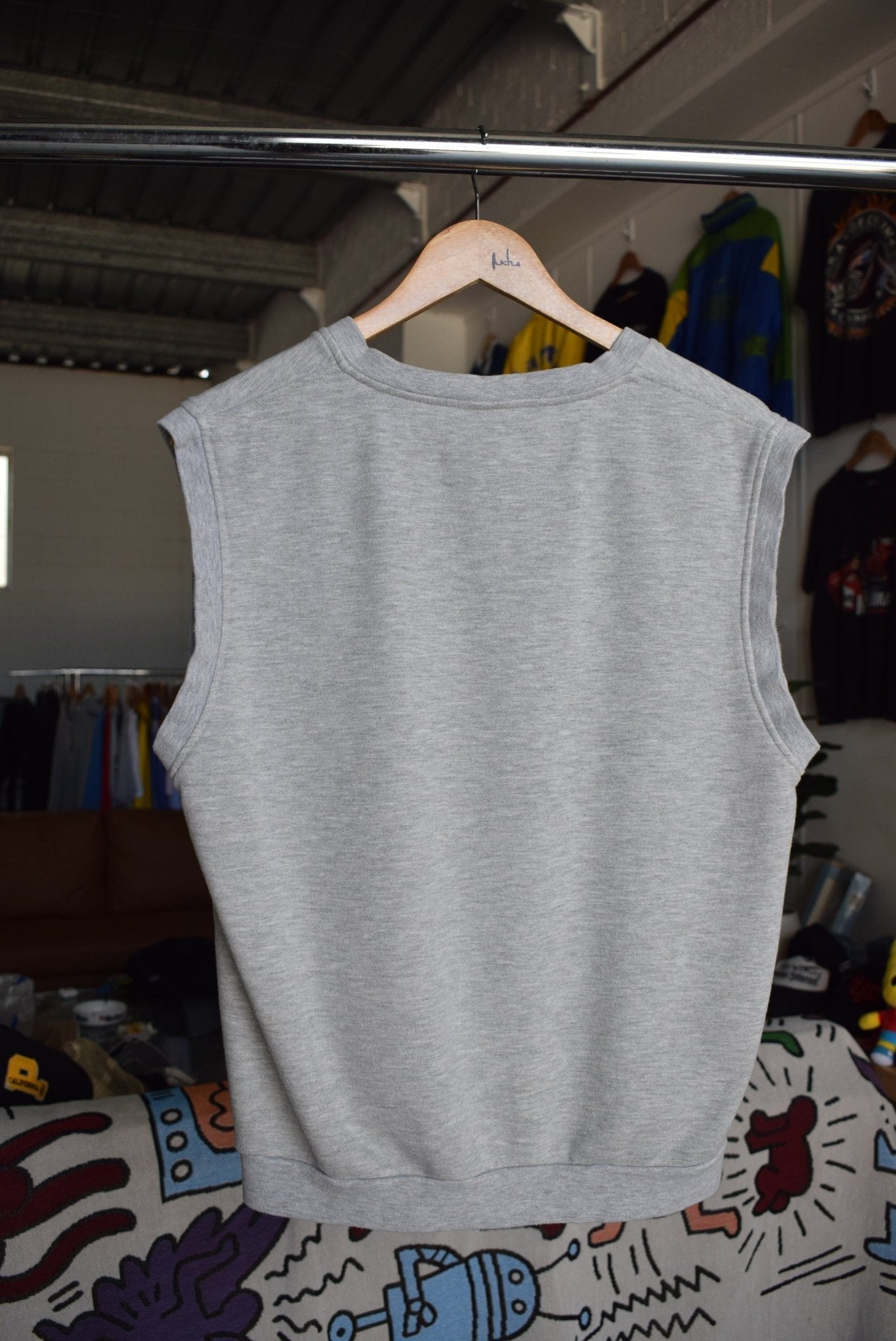 Vintage 90s Nike Classic Logo Embroidered Vest (M) - Retrospective Store