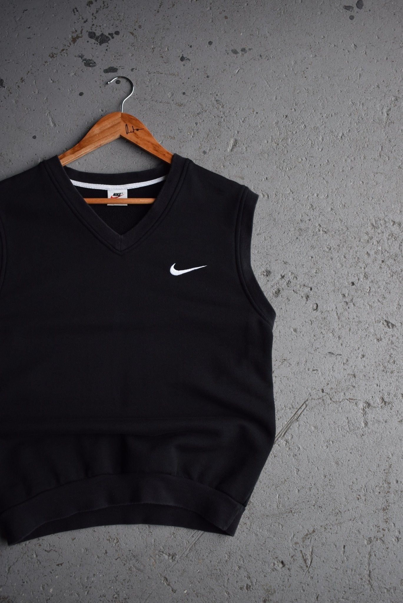 Vintage 90s Nike Classic Logo Embroidered Vest (M) - Retrospective Store