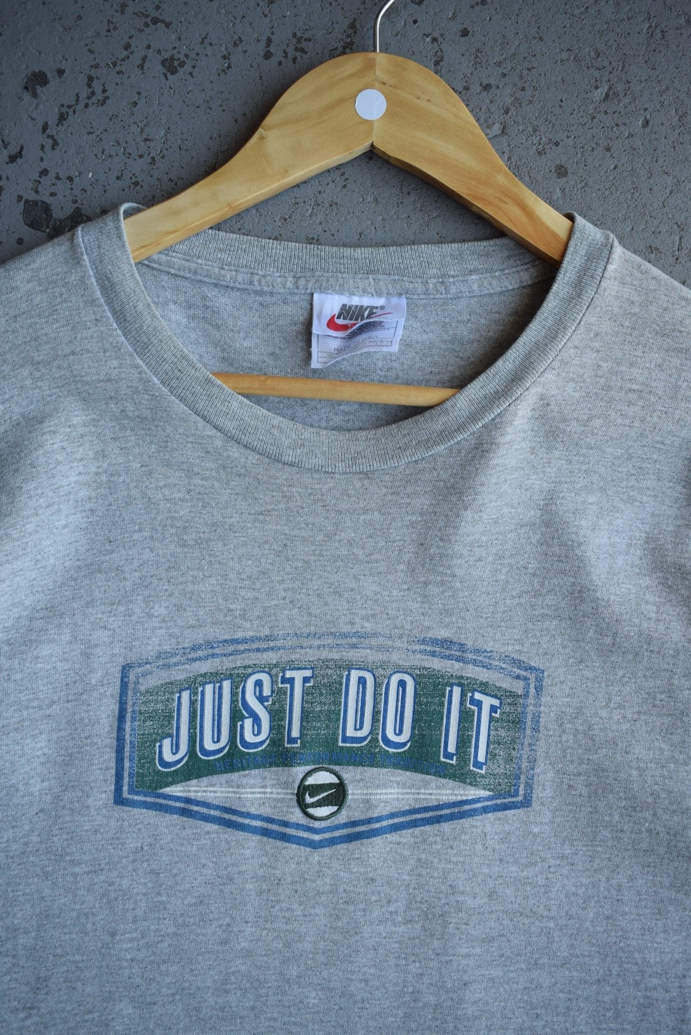 Vintage 90s Nike 'Just Do It' Embroidered Tee (XL) - Retrospective Store