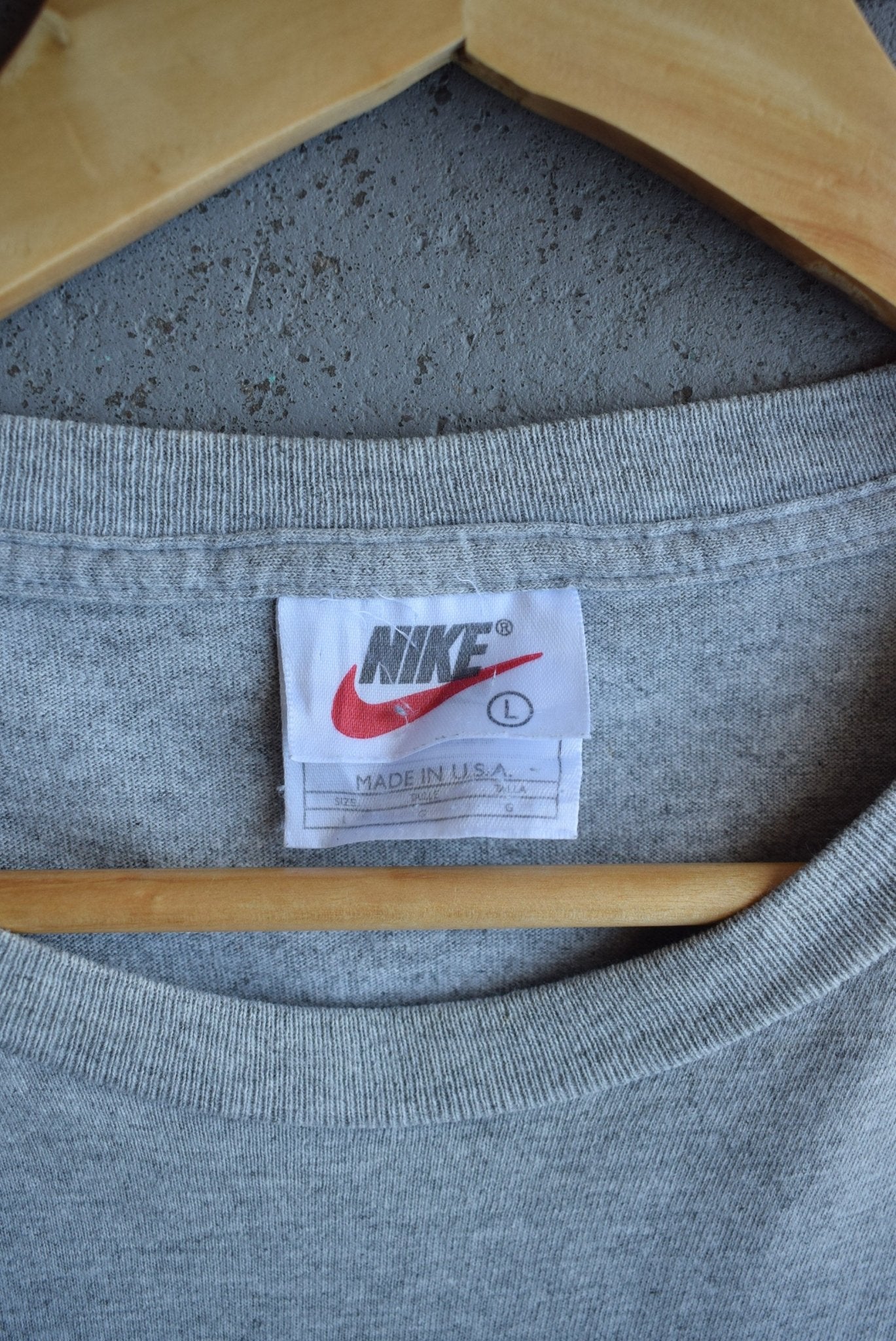 Vintage 90s Nike 'Just Do It' Embroidered Tee (XL) - Retrospective Store