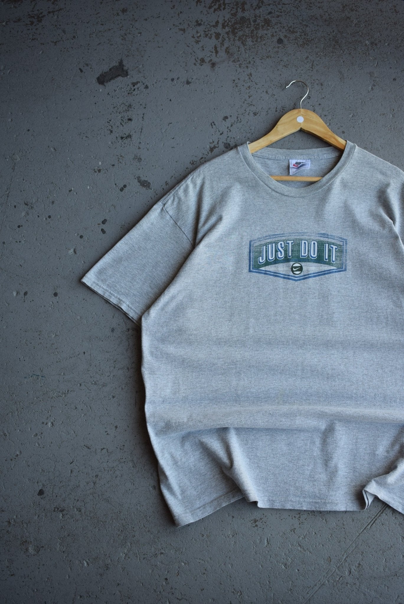 Vintage 90s Nike 'Just Do It' Embroidered Tee (XL) - Retrospective Store