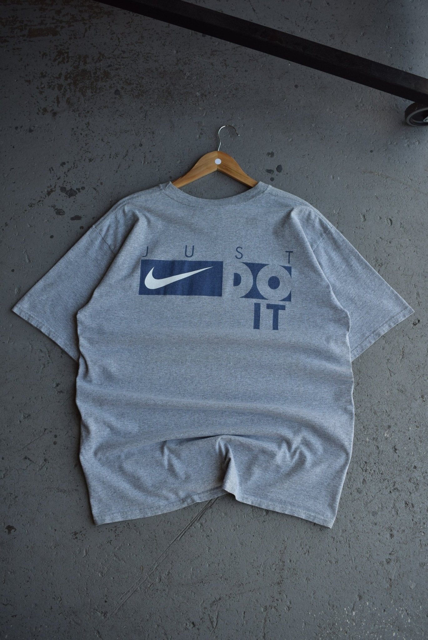 Vintage 90s Nike 'Just Do It' Tee (L/XL) - Retrospective Store
