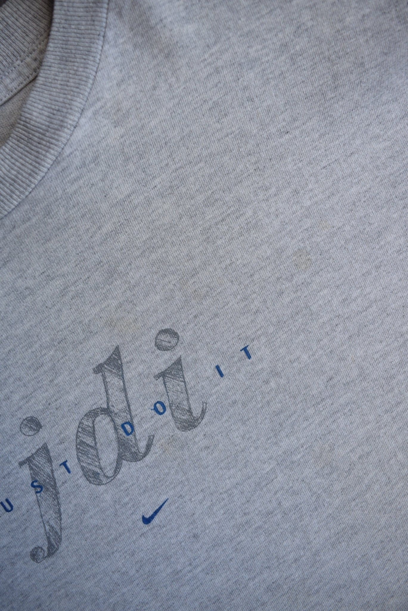 Vintage 90s Nike 'Just Do It' Tee (Women's M) - Retrospective Store