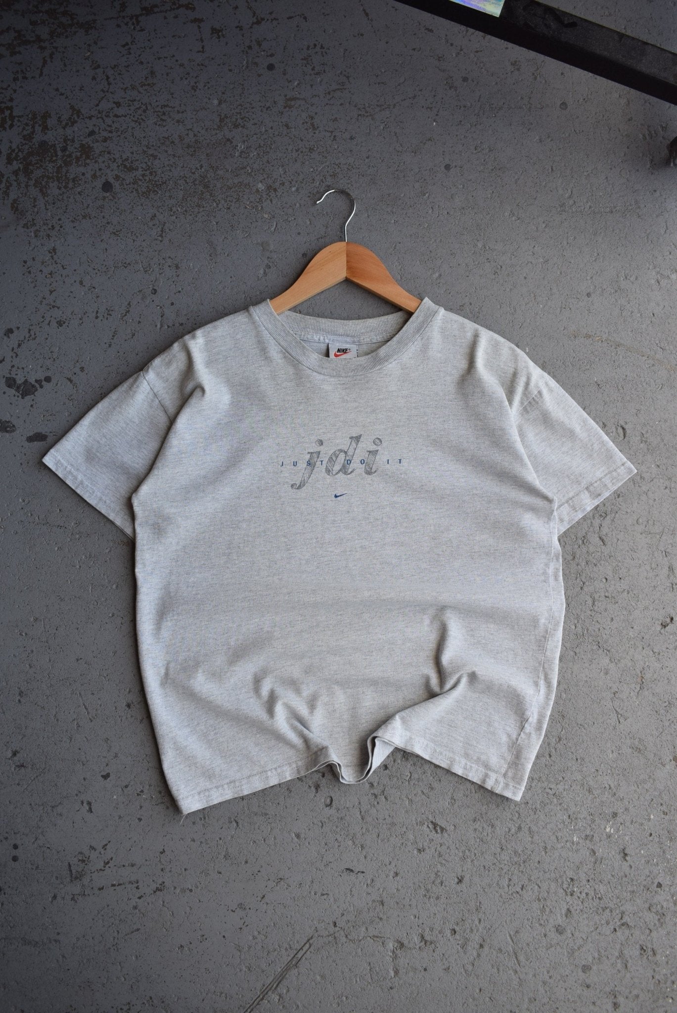 Vintage 90s Nike 'Just Do It' Tee (Women's M) - Retrospective Store