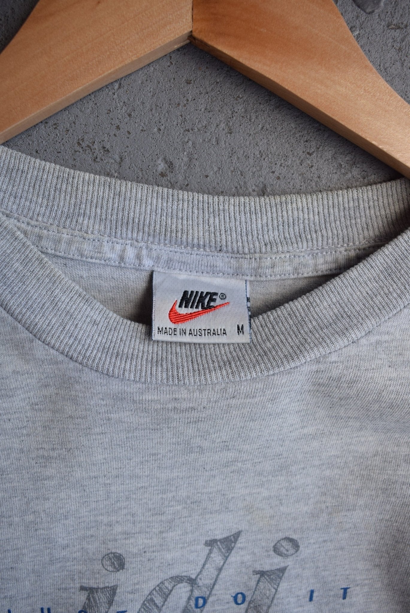 Vintage 90s Nike 'Just Do It' Tee (Women's M) - Retrospective Store