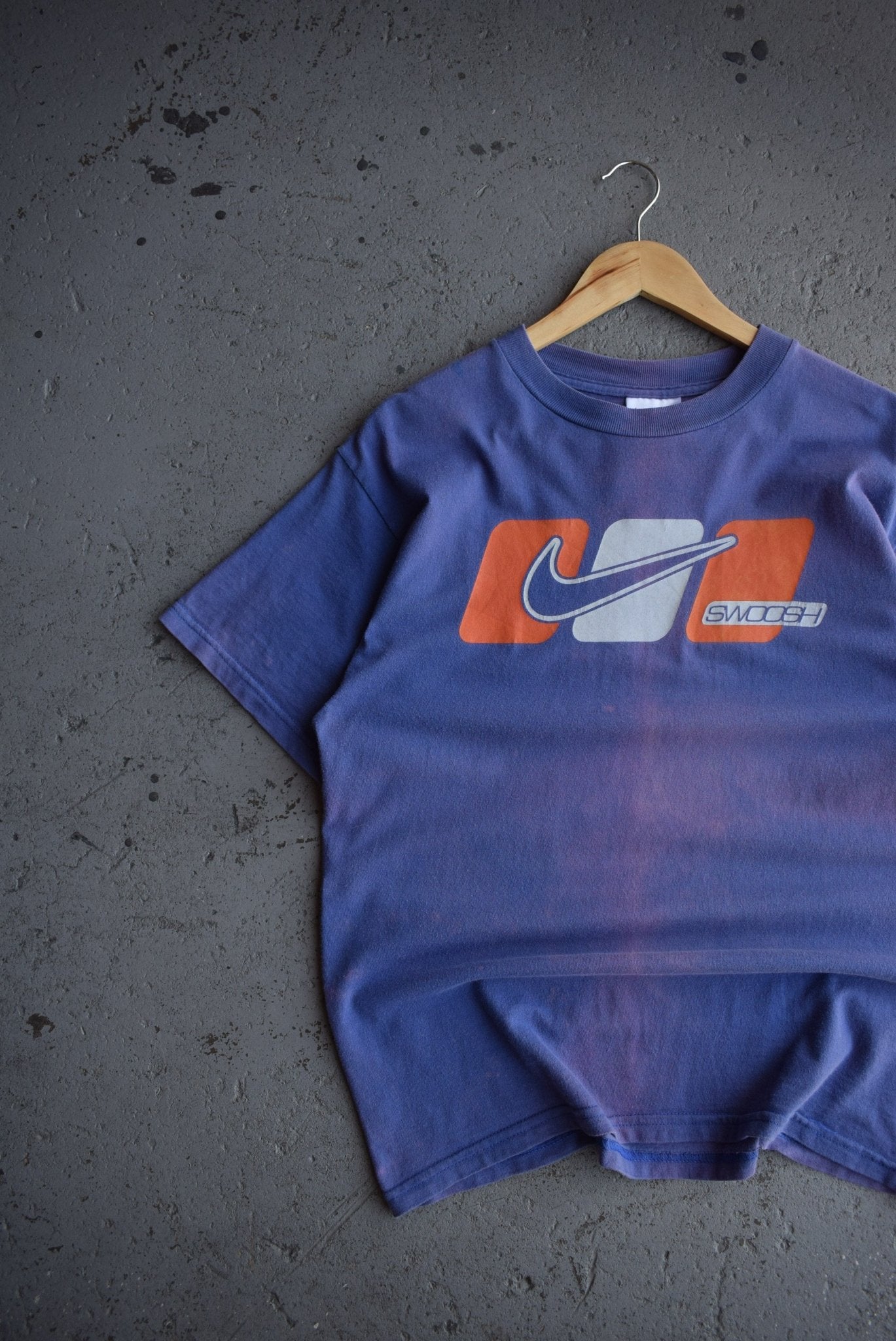 Vintage 90s Nike Swoosh Tee (M) - Retrospective Store