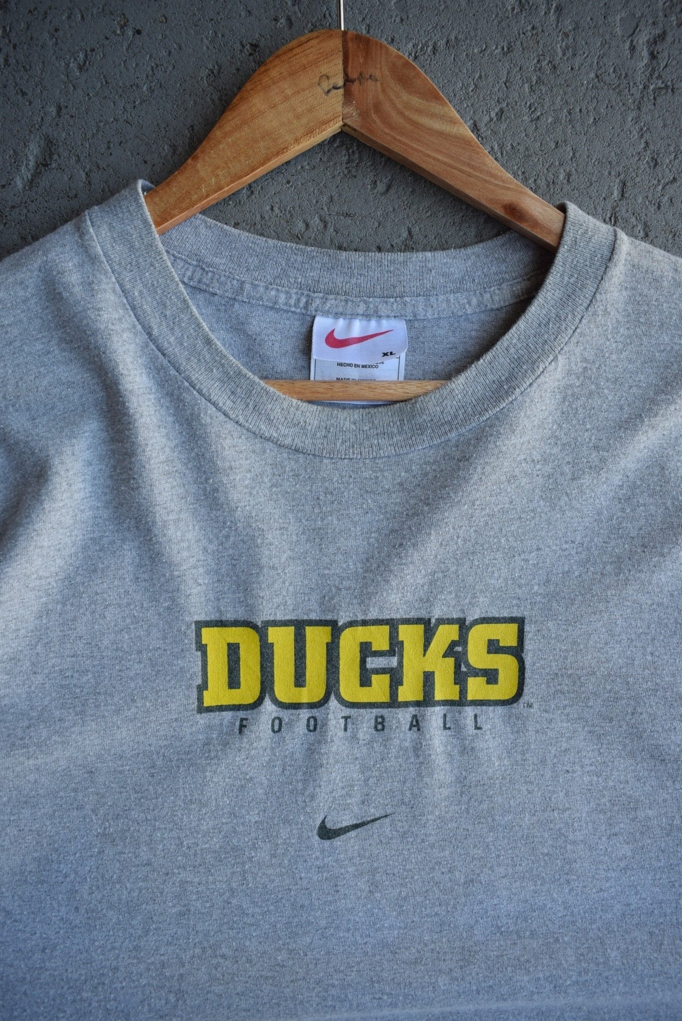 Vintage 90s Nike x University of Oregon Ducks Tee (XL) - Retrospective Store