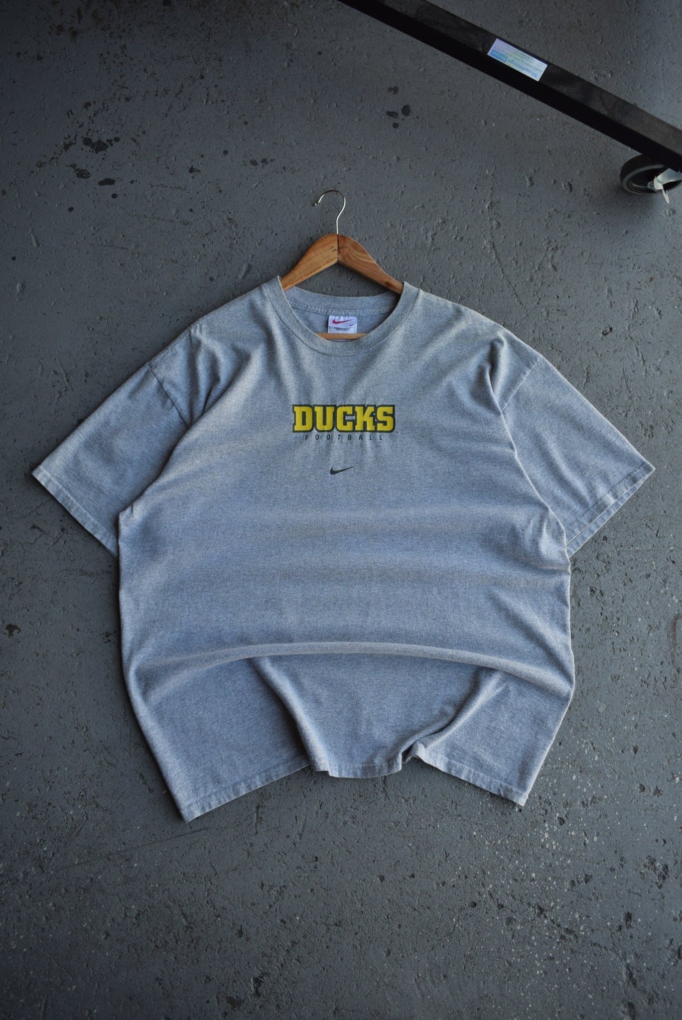 Vintage 90s Nike x University of Oregon Ducks Tee (XL) - Retrospective Store