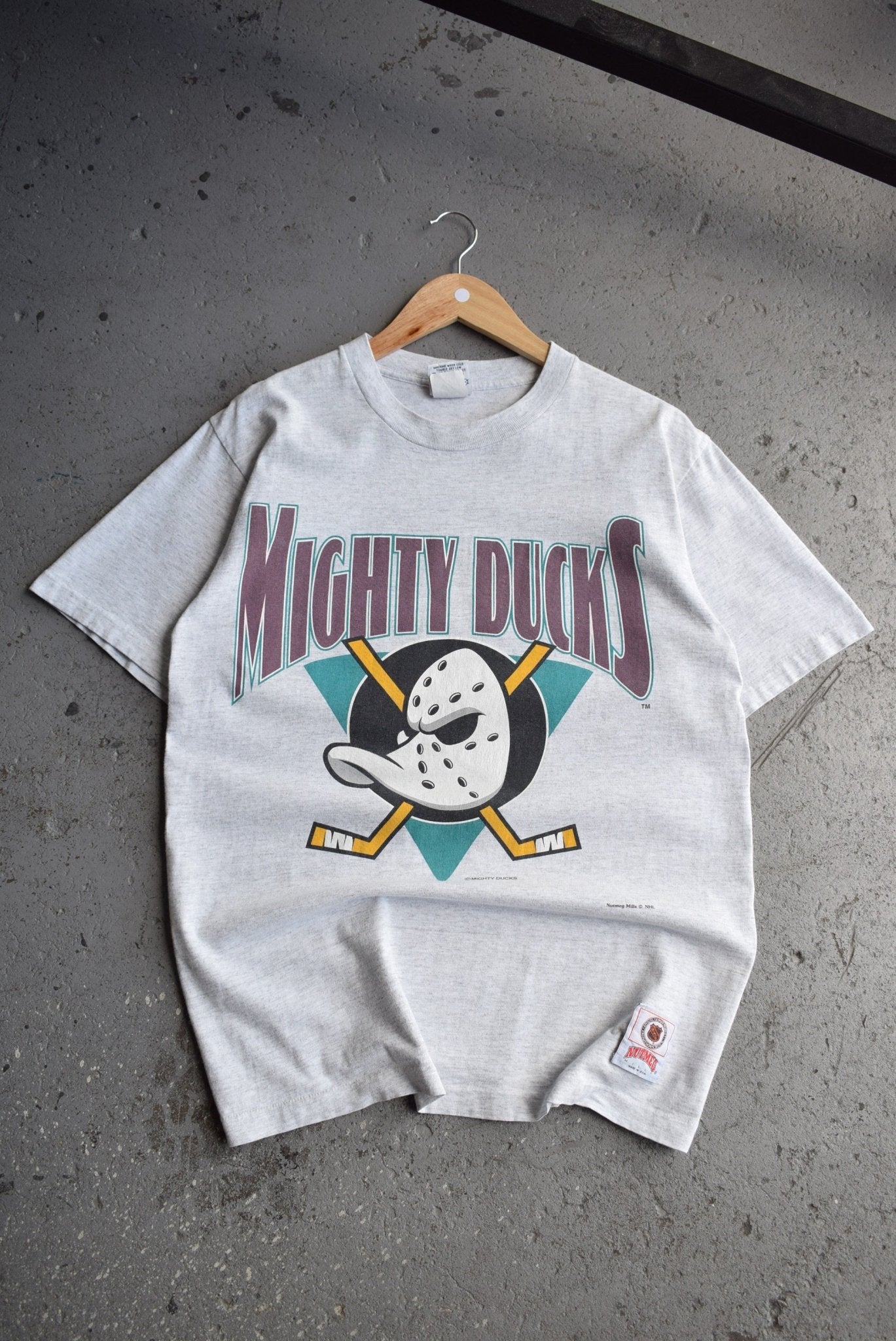 Vintage 90s Nutmeg x NHL Mighty Ducks Tee (L) - Retrospective Store
