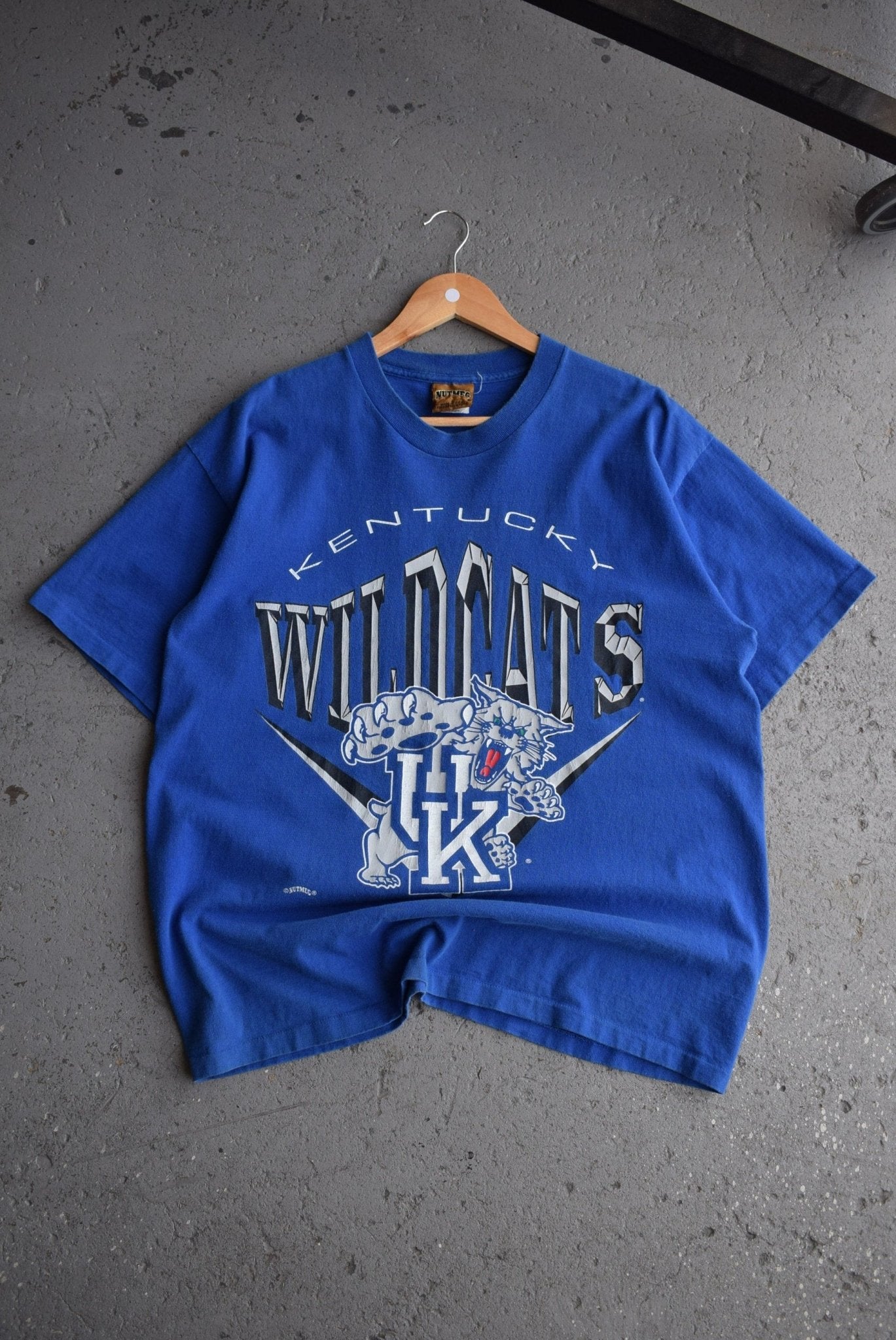 Vintage 90s Nutmeg x University of Kentucky Wildcats Tee (L) - Retrospective Store