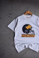 Vintage 90s Nutmeg x University of Michigan Football Embroidered Tee (S/M) - Retrospective Store