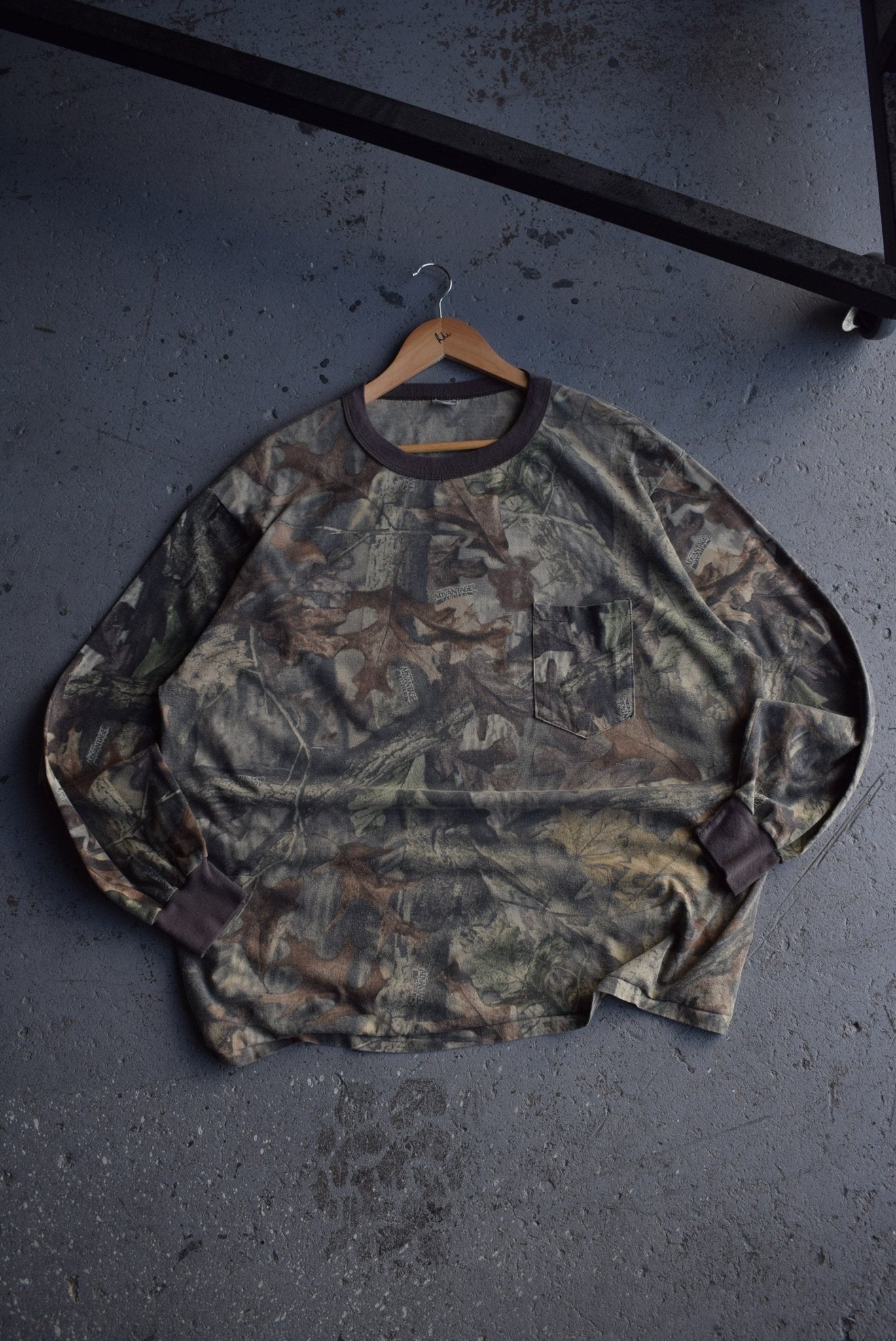 Vintage 90s Realtree Long Sleeve Pocket Tee (XXL) - Retrospective Store