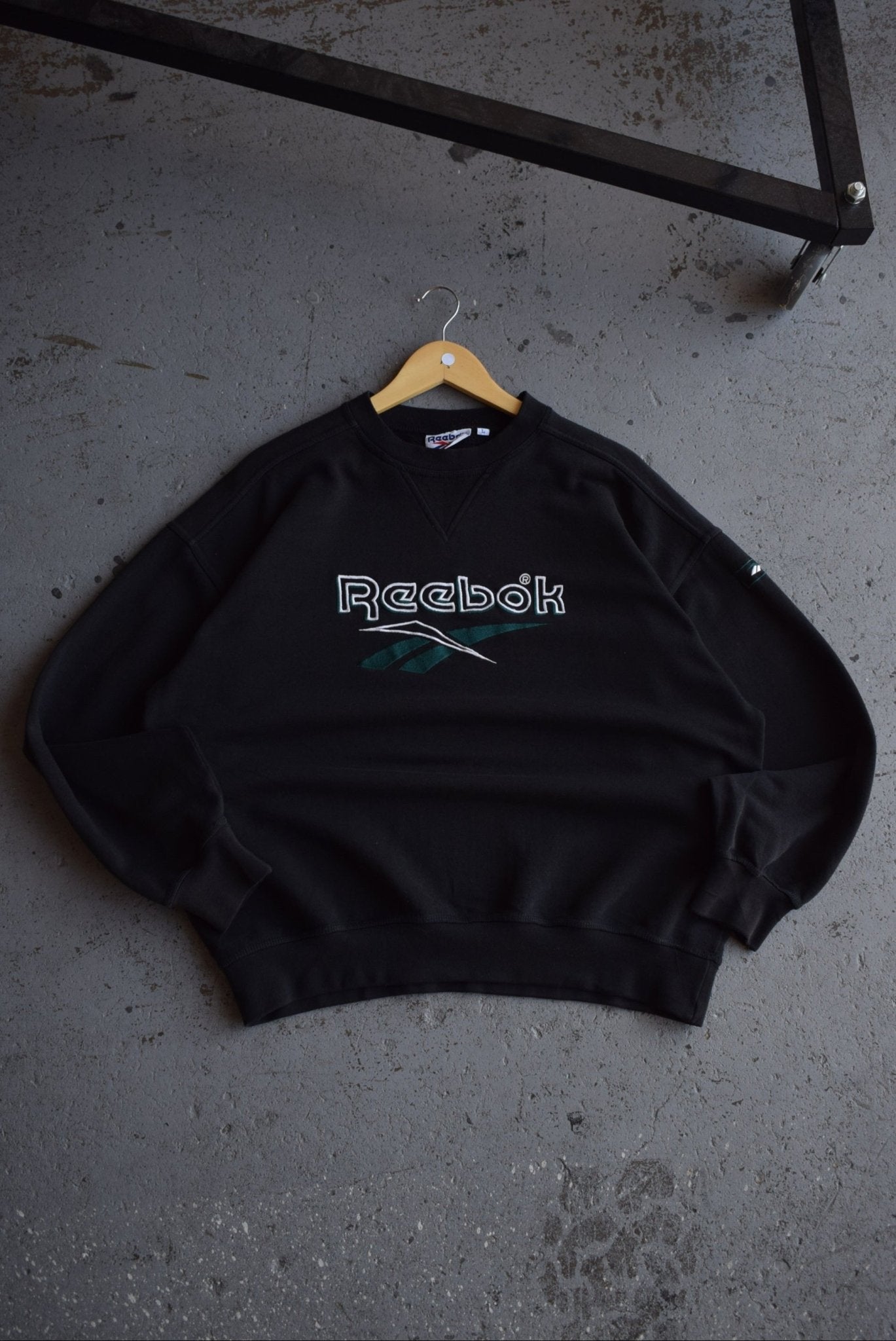 Vintage 90s Reebok Embroidered Spellout Crewneck (L) - Retrospective Store