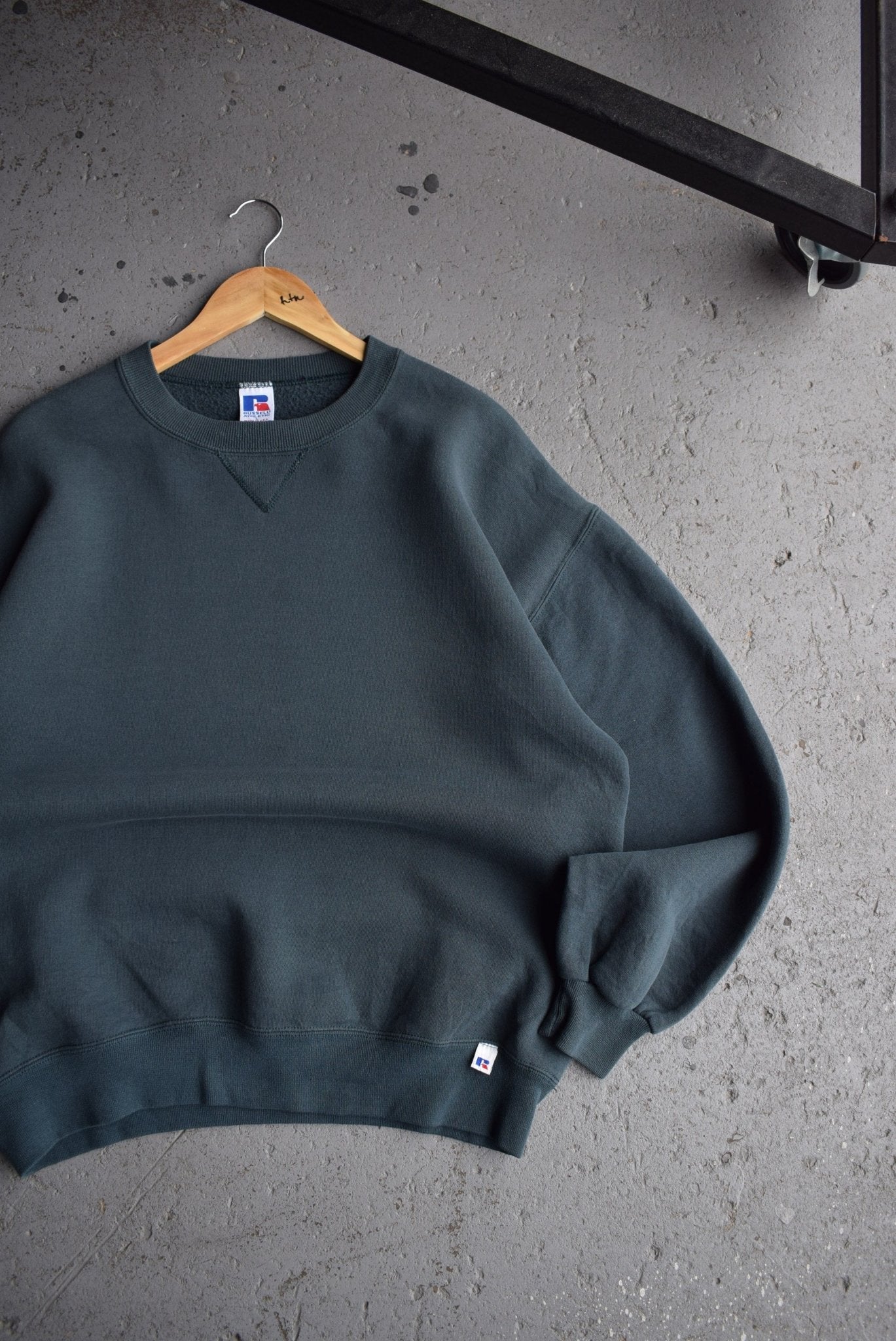 Vintage 90s Russell Athletic Crewneck (M/L) - Retrospective Store