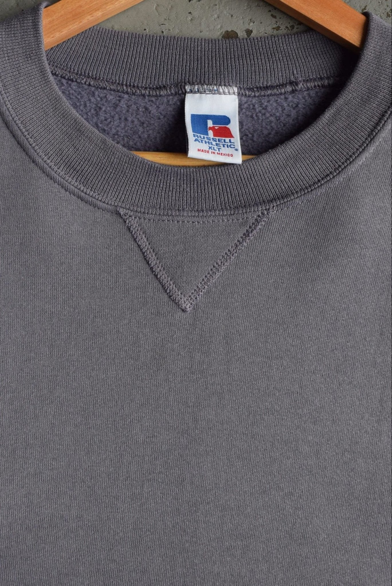 Vintage 90s Russell Athletic Crewneck (XL) - Retrospective Store