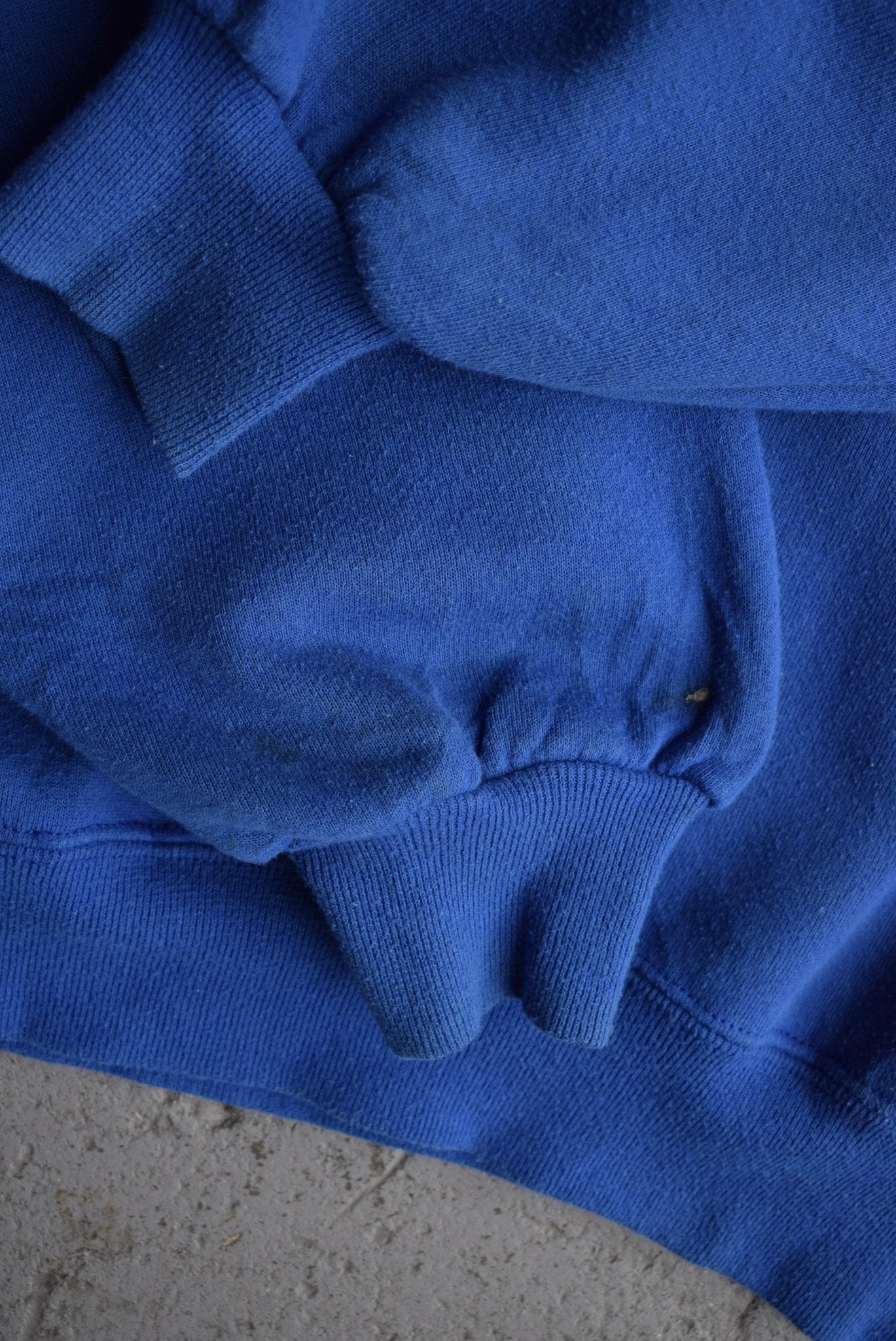 Vintage 90s Russell Athletic x Carlson Basketball Crewneck (XL) - Retrospective Store