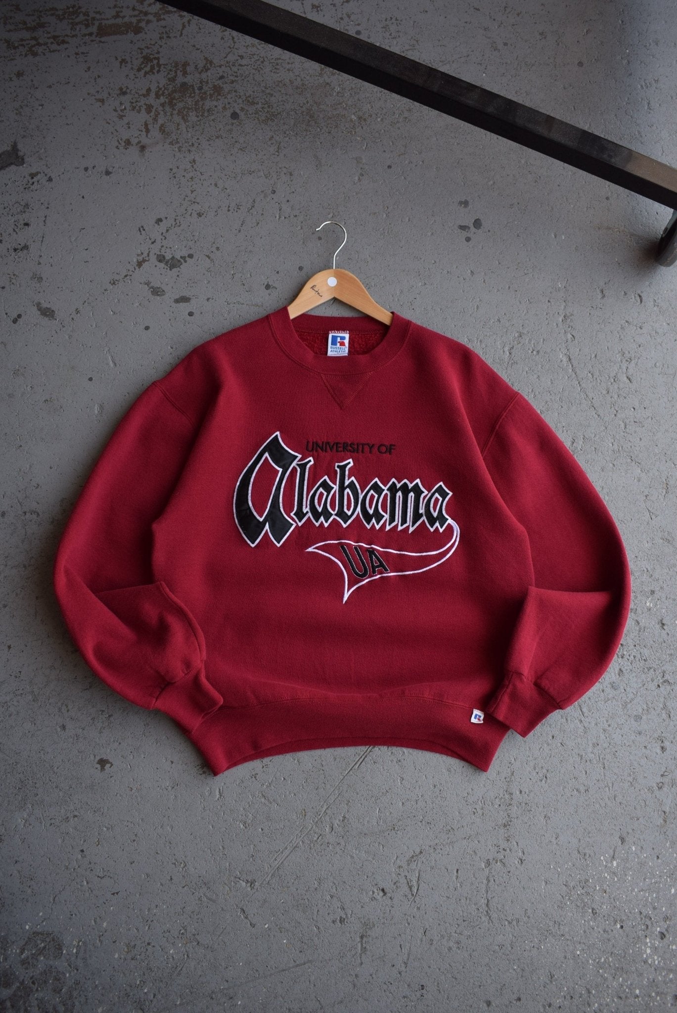 Vintage 90s Russell Athletic x University of Alabama Embroidered Crewneck (M) - Retrospective Store