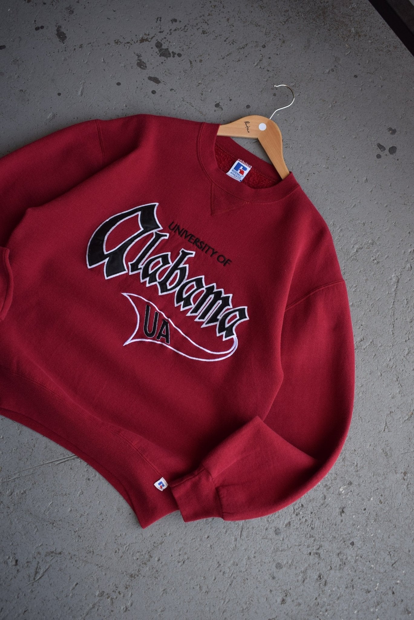 Vintage 90s Russell Athletic x University of Alabama Embroidered Crewneck (M) - Retrospective Store
