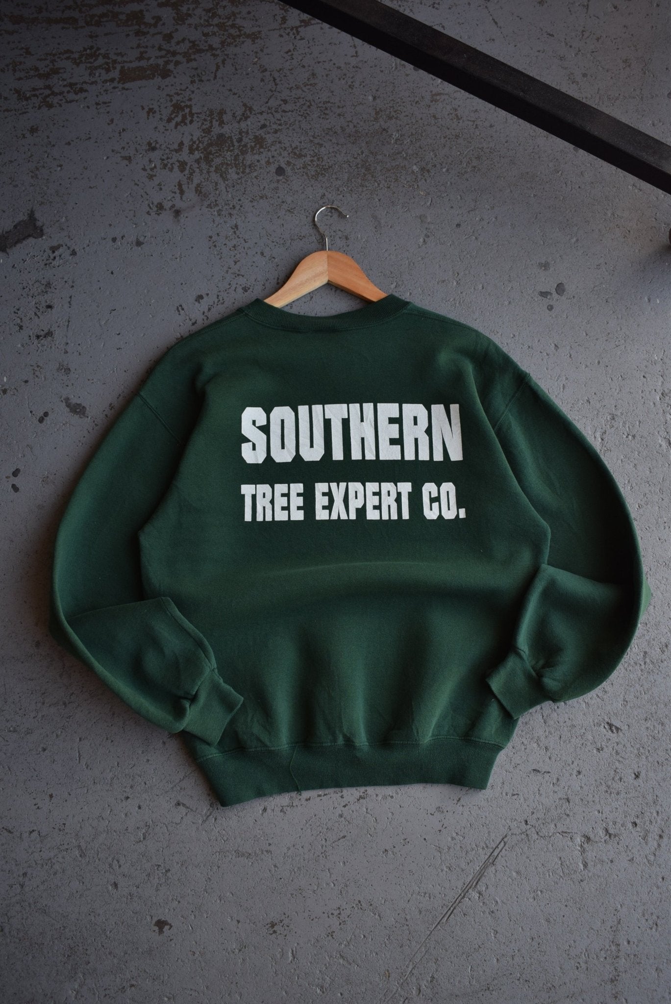 Vintage 90s Southern Tree Expert Co. Graphic Crewneck (M) - Retrospective Store
