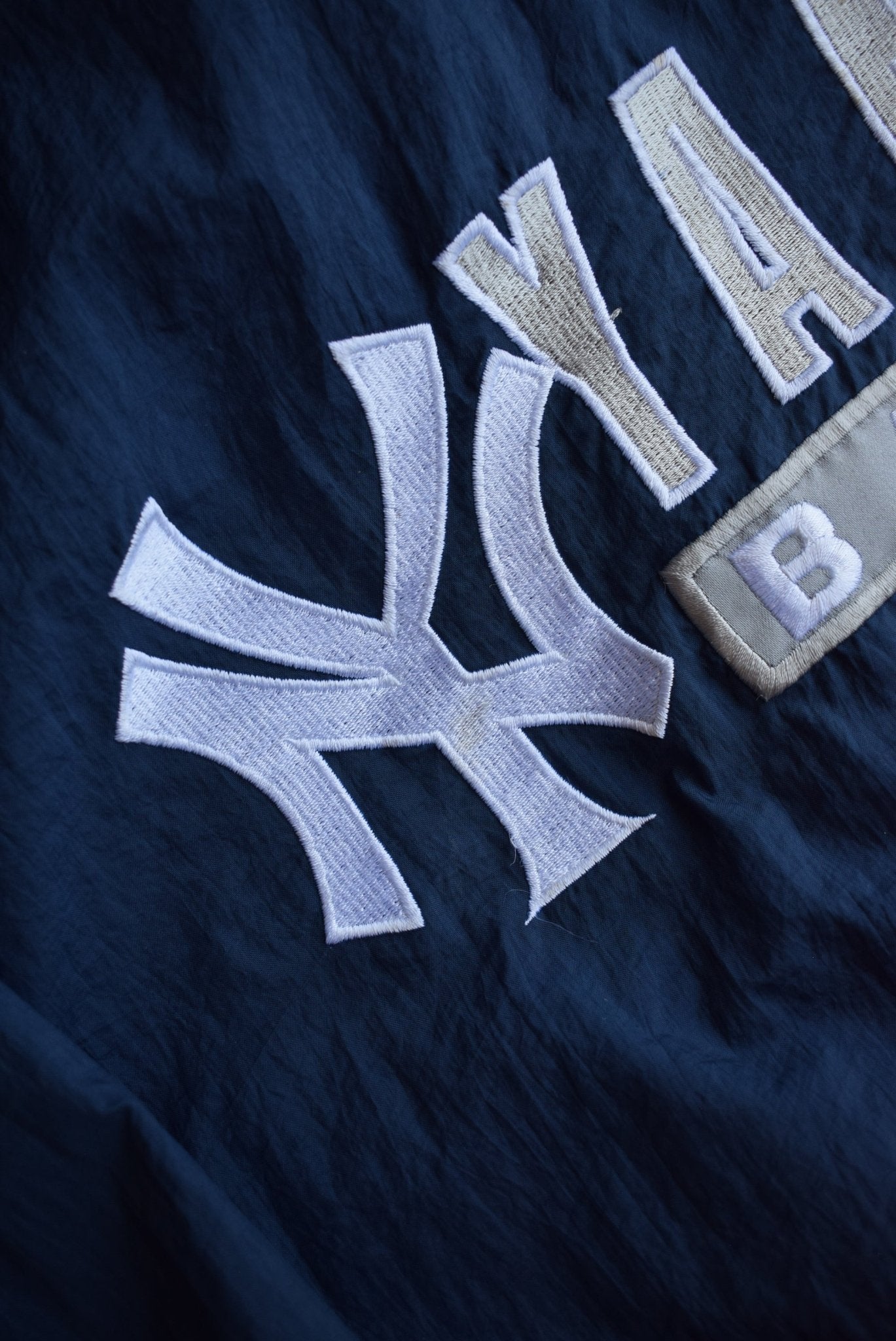 Vintage 90s Starter x MLB New York Yankees Baseball Embroidered Pullover Jacket (M) - Retrospective Store