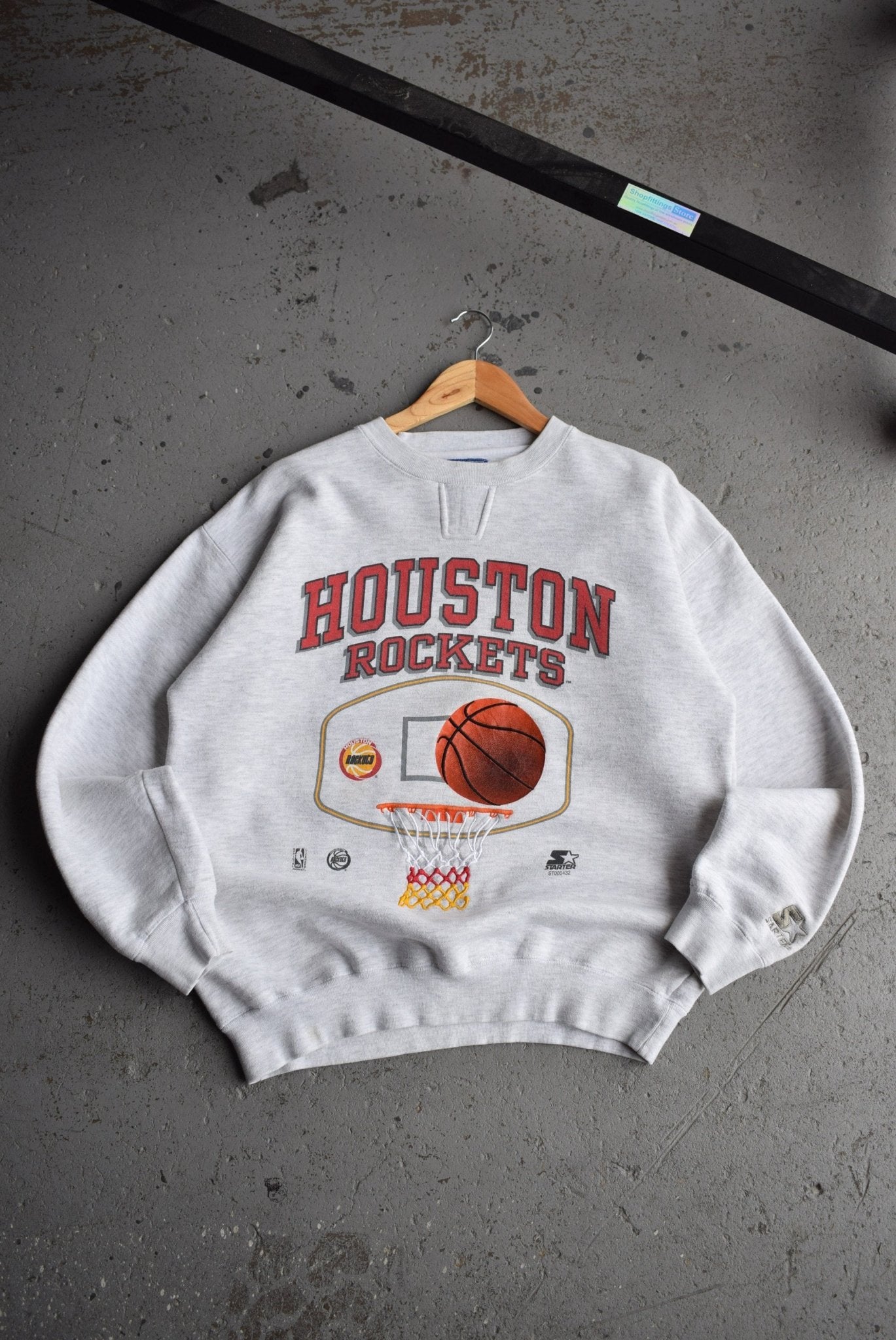 Vintage 90s Starter x NBA Houston Rockets Embroidered Crewneck (L) - Retrospective Store
