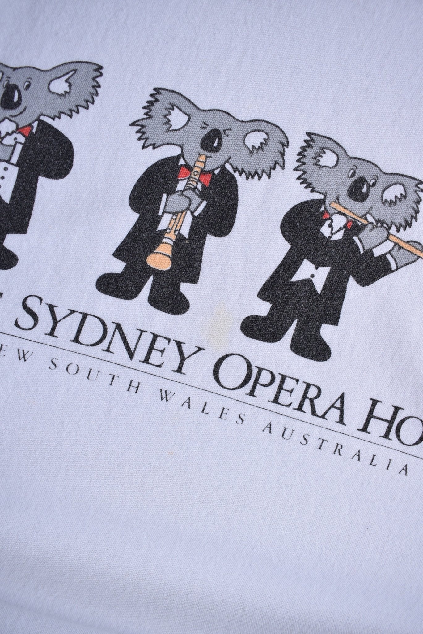 Vintage 90s Sydney Opera House Graphic Tee (M) - Retrospective Store