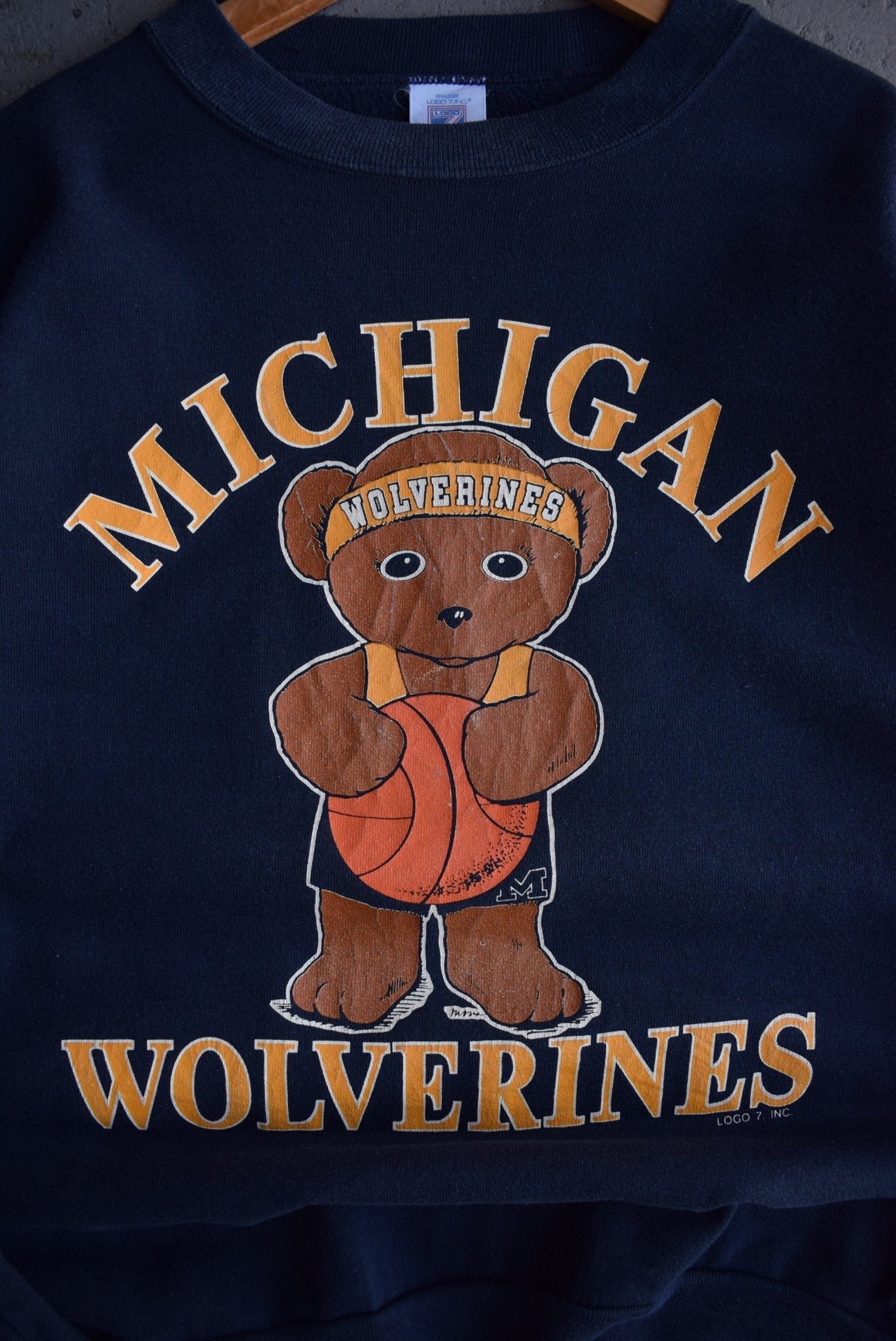 Vintage 90s University of Michigan Wolverines Basketball Crewneck (M) - Retrospective Store