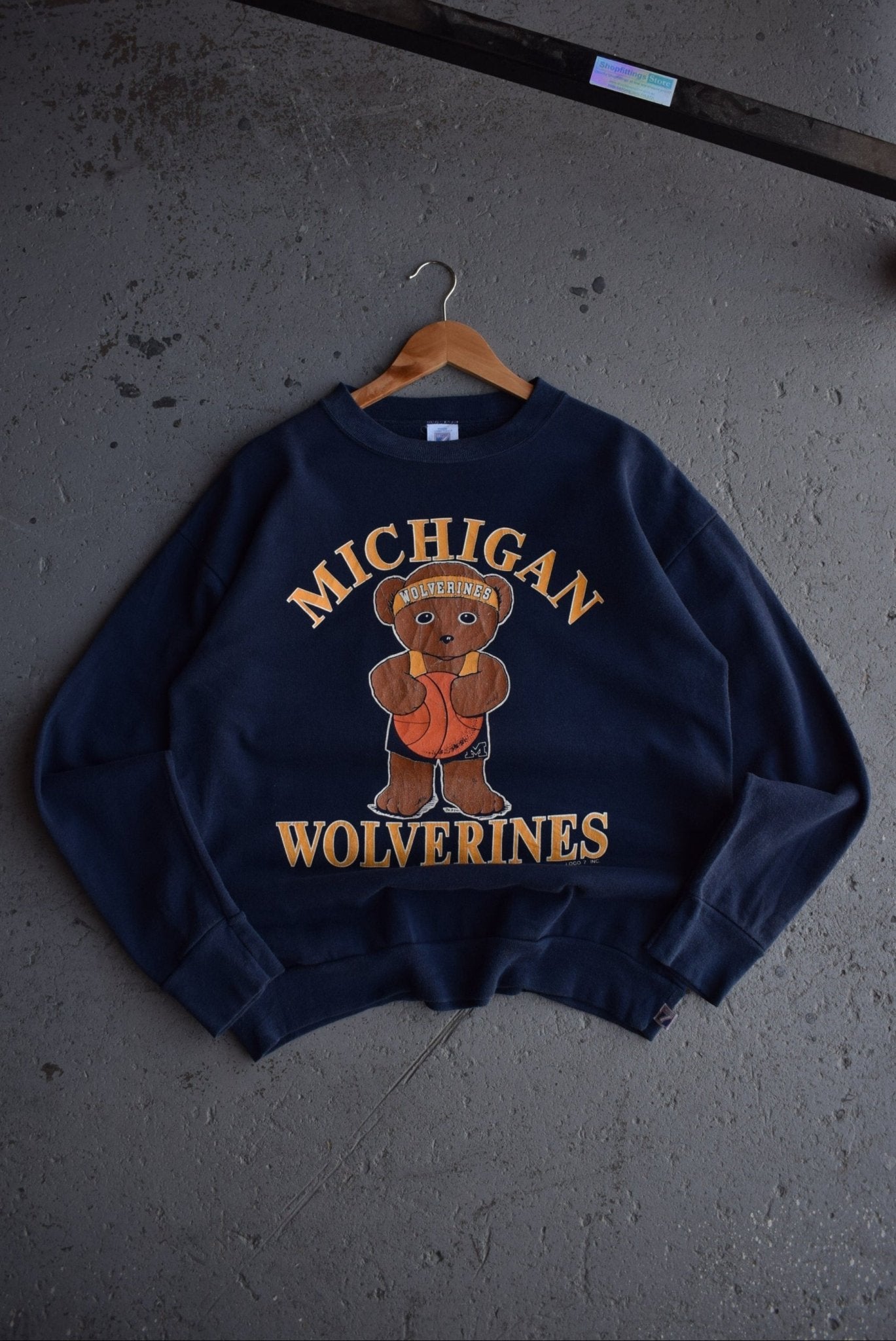 Vintage 90s University of Michigan Wolverines Basketball Crewneck (M) - Retrospective Store