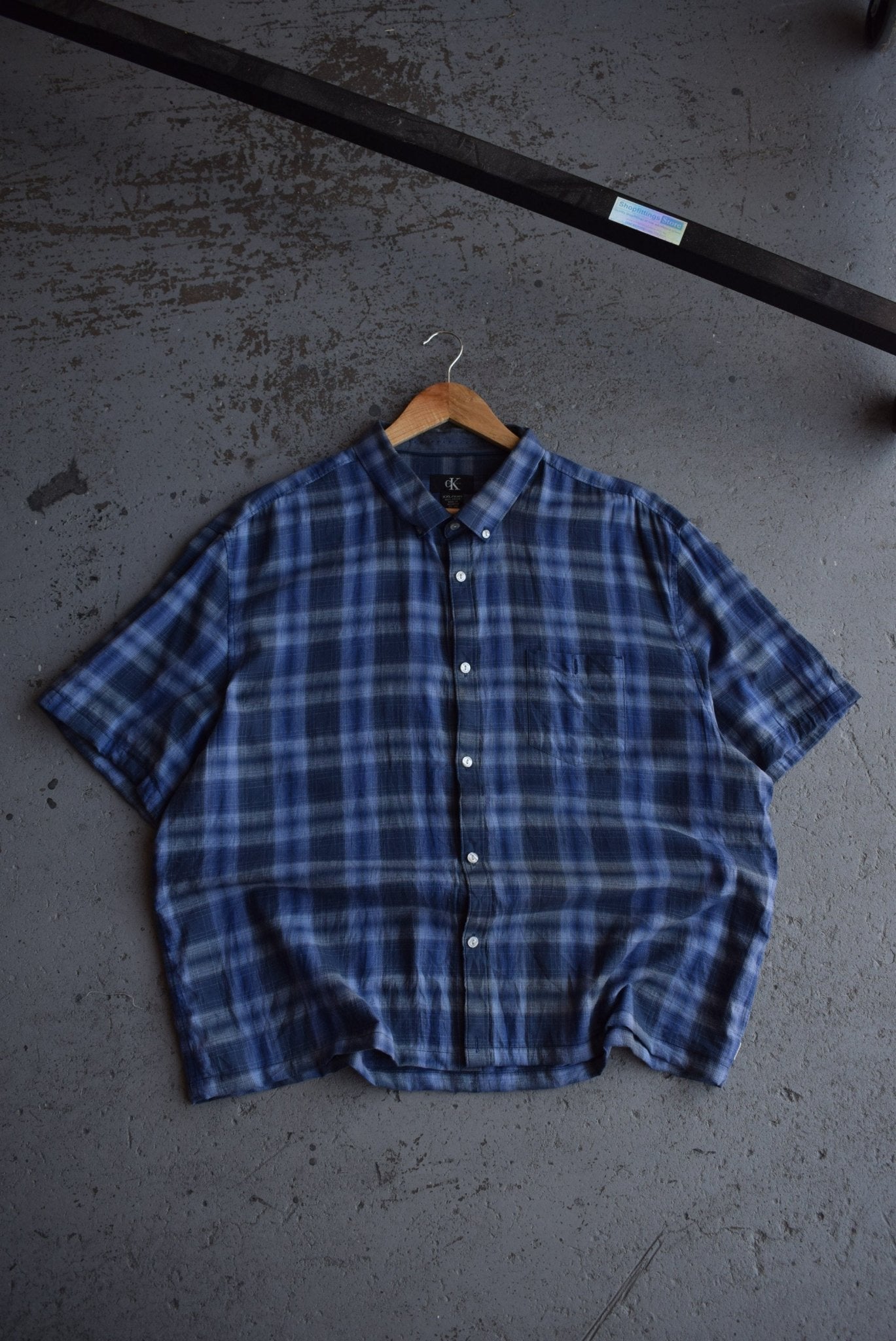 Vintage Calvin Klein Cropped Button Up (XXL) - Retrospective Store