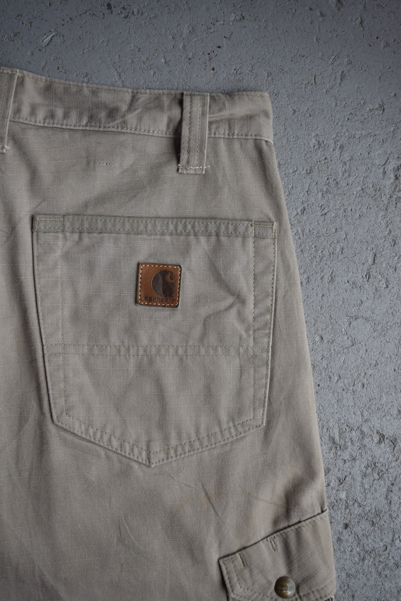 Vintage Carhartt Cargo Shorts (32) - Retrospective Store