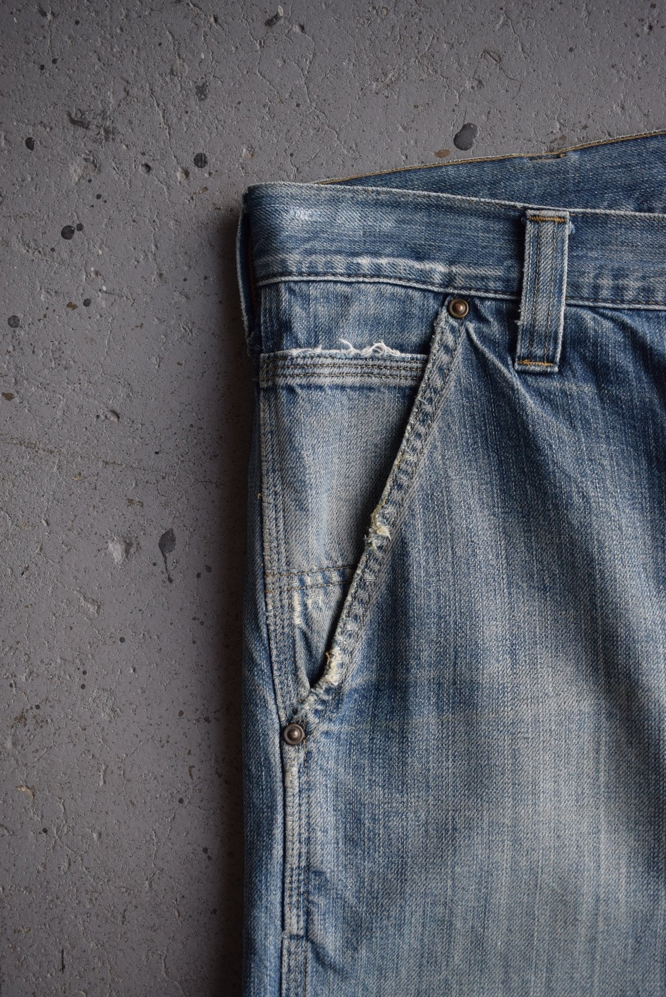 Vintage Carhartt Classic Logo Jorts (36) - Retrospective Store