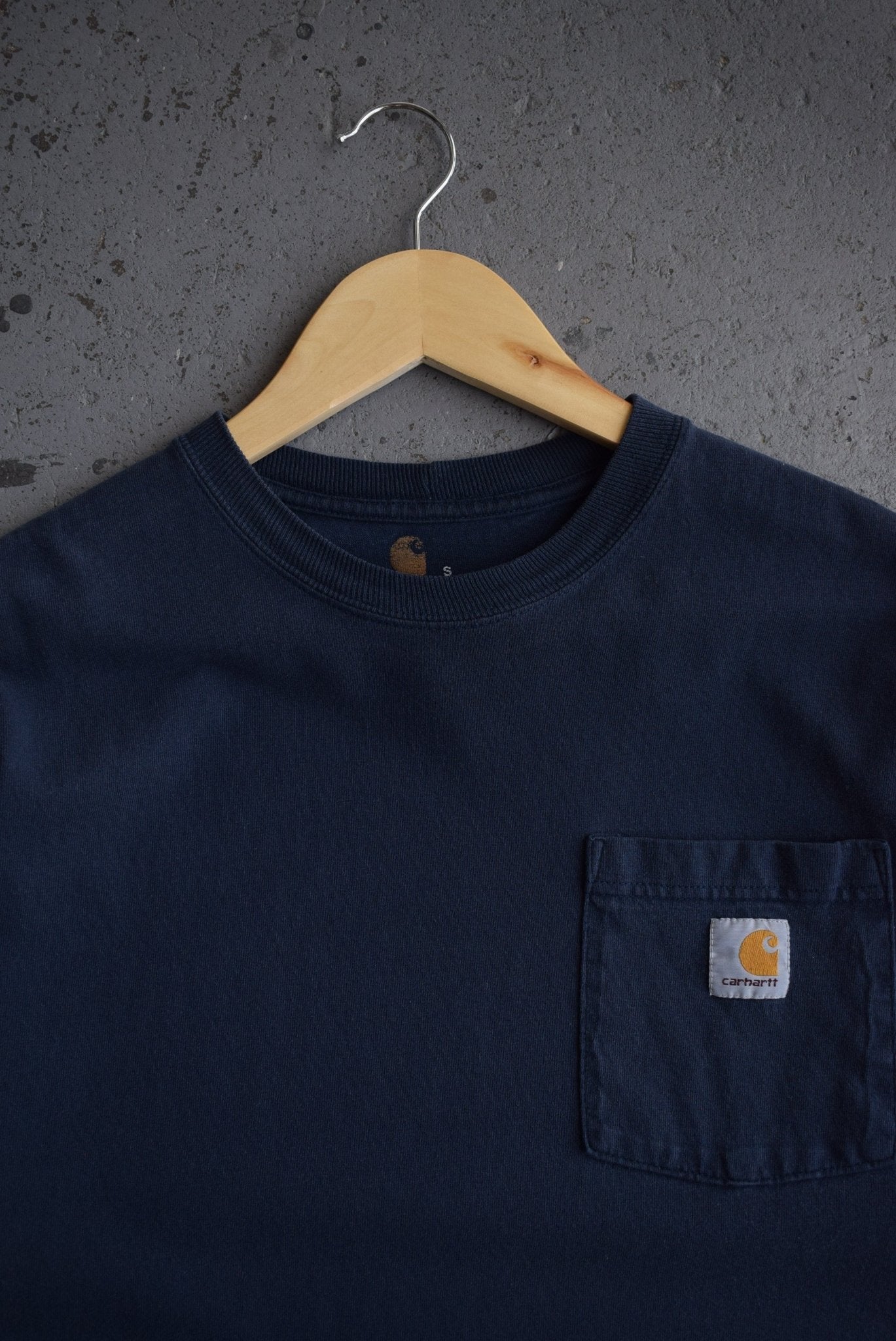 Vintage Carhartt Classic Logo Tee (M) - Retrospective Store