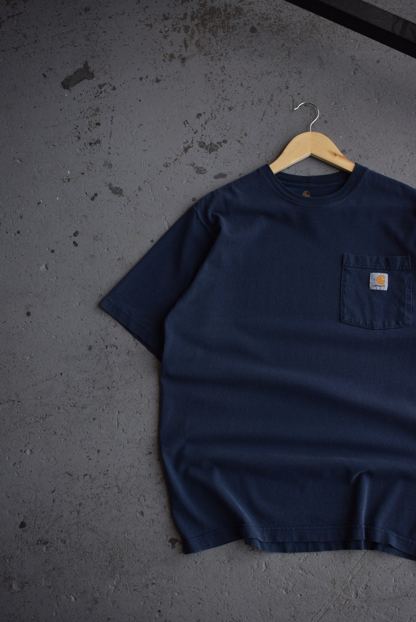 Vintage Carhartt Classic Logo Tee (M) - Retrospective Store