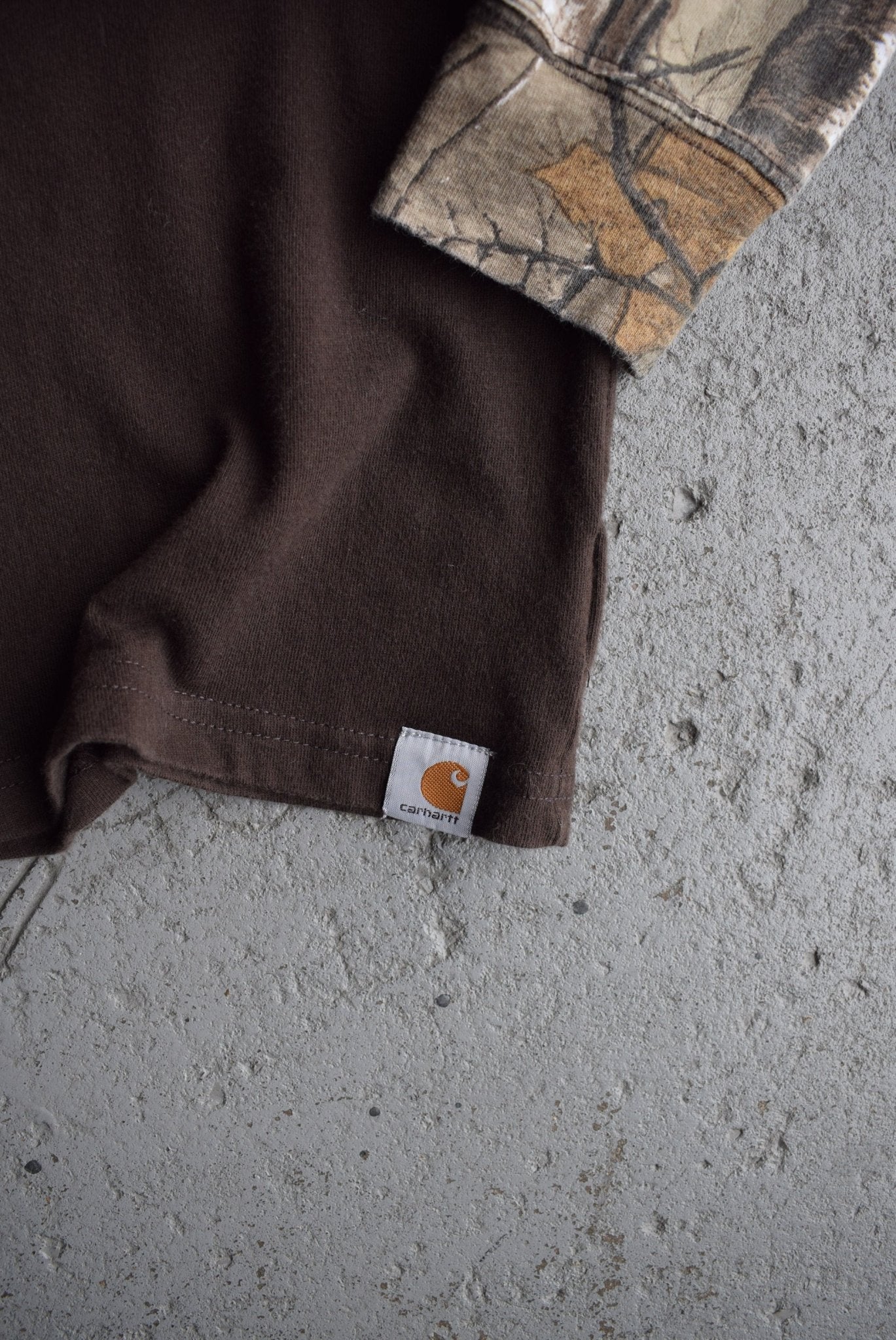 Vintage Carhartt x Real Tree Embroidered Spellout Long Sleeve Tee (S) - Retrospective Store