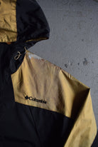 Vintage Columbia Classic Logo Embroidered Expedition Jacket (L/XL) - Retrospective Store