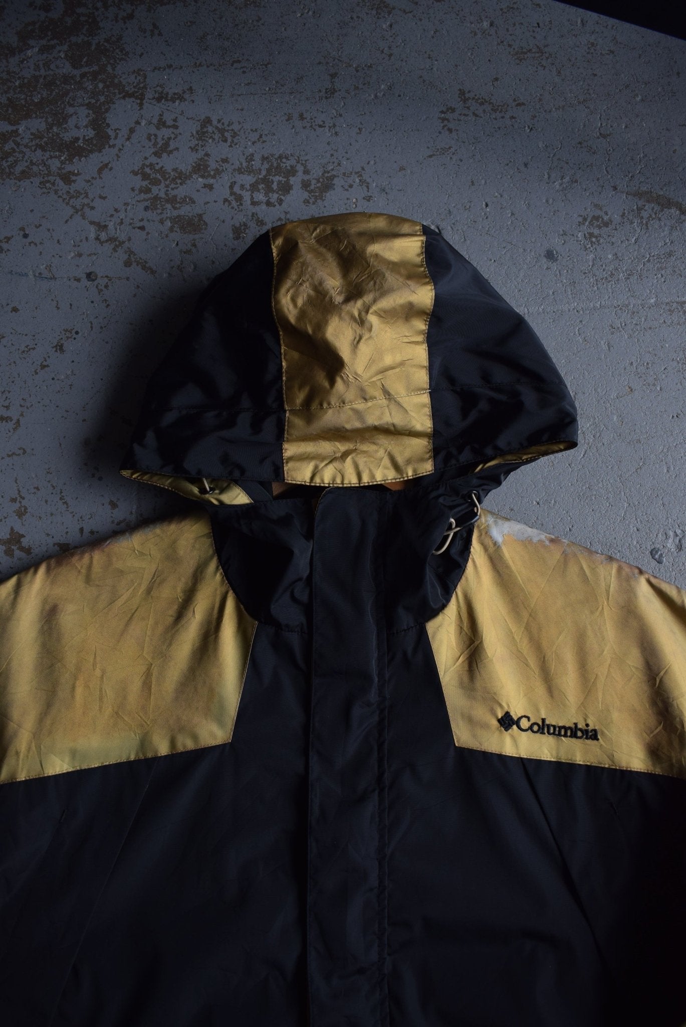 Vintage Columbia Classic Logo Embroidered Expedition Jacket (L/XL) - Retrospective Store