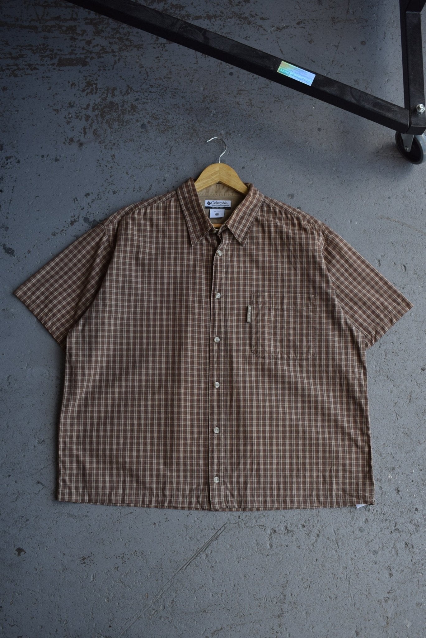 Vintage Columbia Cropped Button Up (XL/XXL) - Retrospective Store