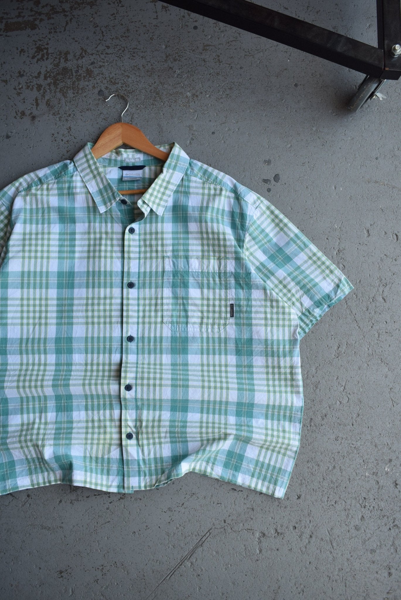 Vintage Columbia Cropped Button Up (XL/XXL) - Retrospective Store