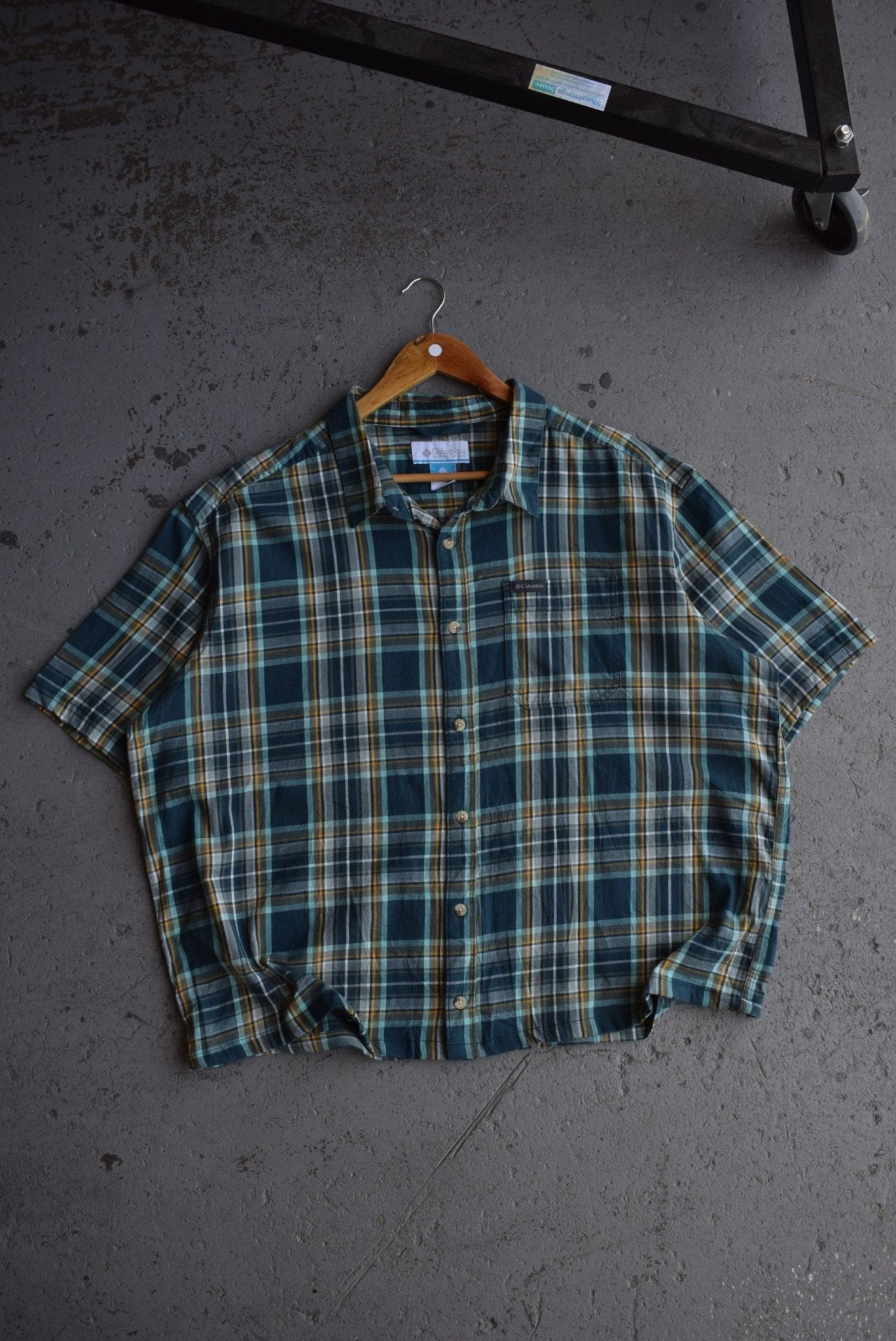 Vintage Columbia Cropped Button Up (XXL) - Retrospective Store