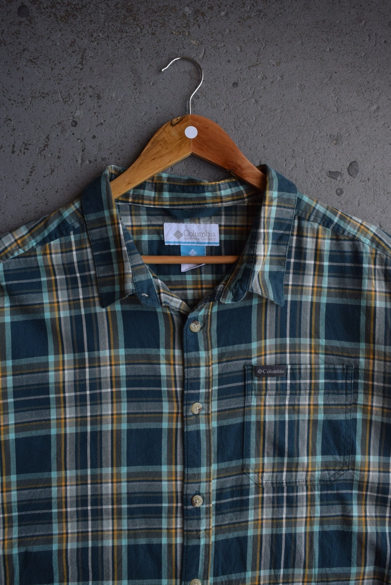 Vintage Columbia Cropped Button Up (XXL) - Retrospective Store