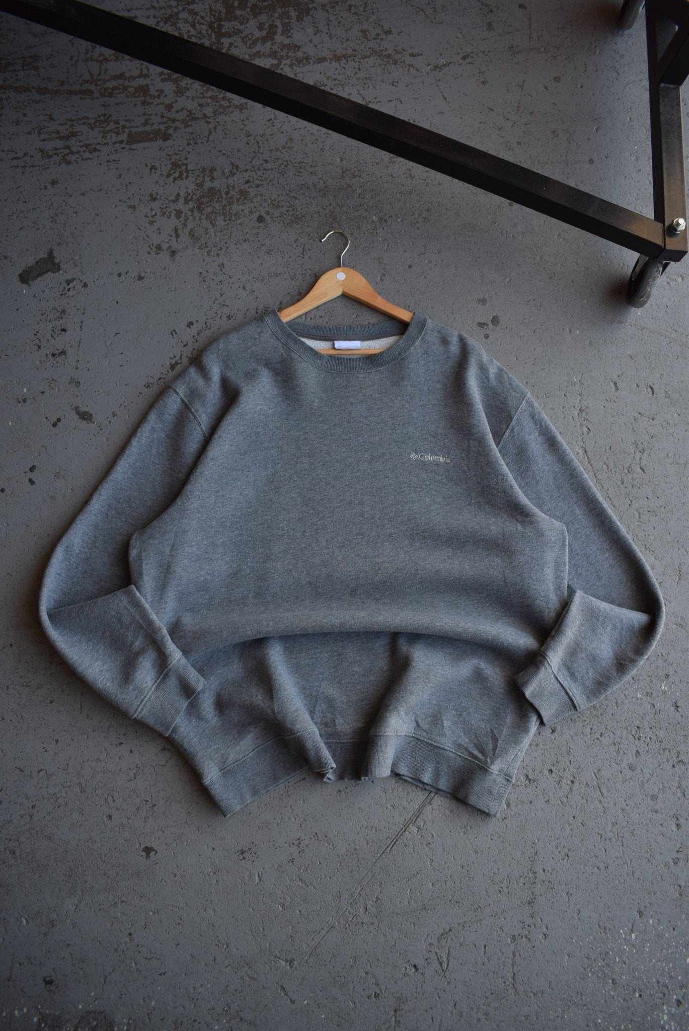 Vintage Columbia Spellout Embroidered Crewneck (XXL) - Retrospective Store