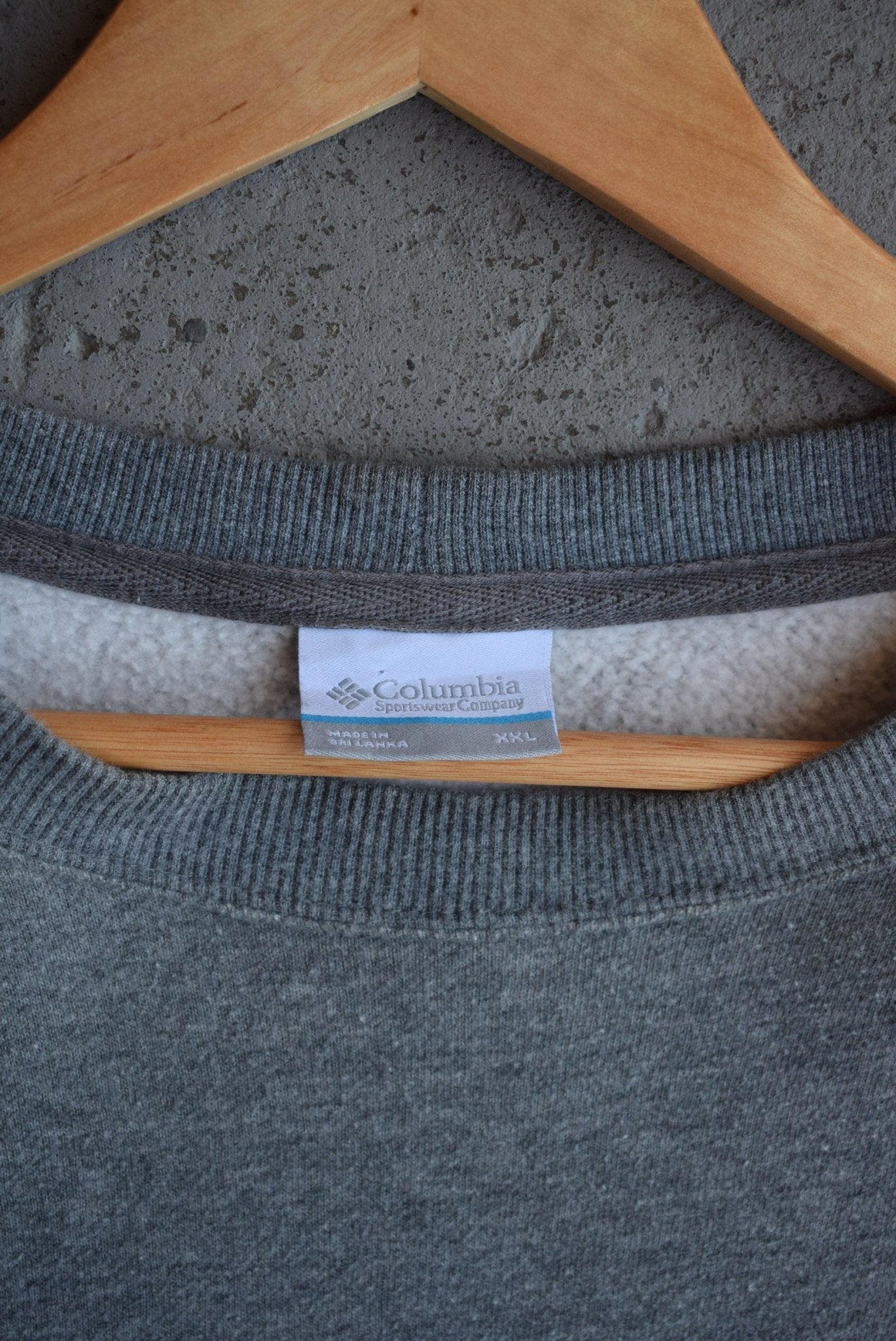 Vintage Columbia Spellout Embroidered Crewneck (XXL) - Retrospective Store