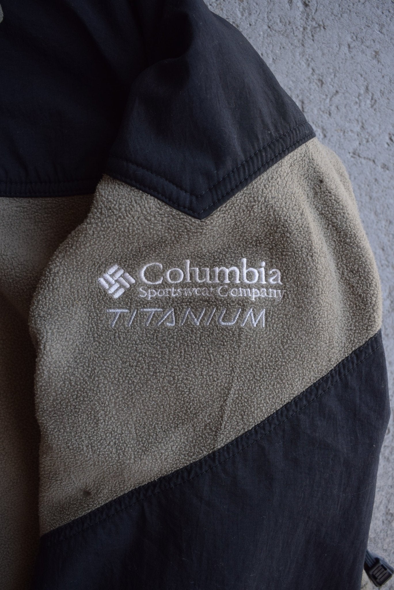 Vintage Columbia Sportswear Embroidered Fleece Jacket (L) - Retrospective Store