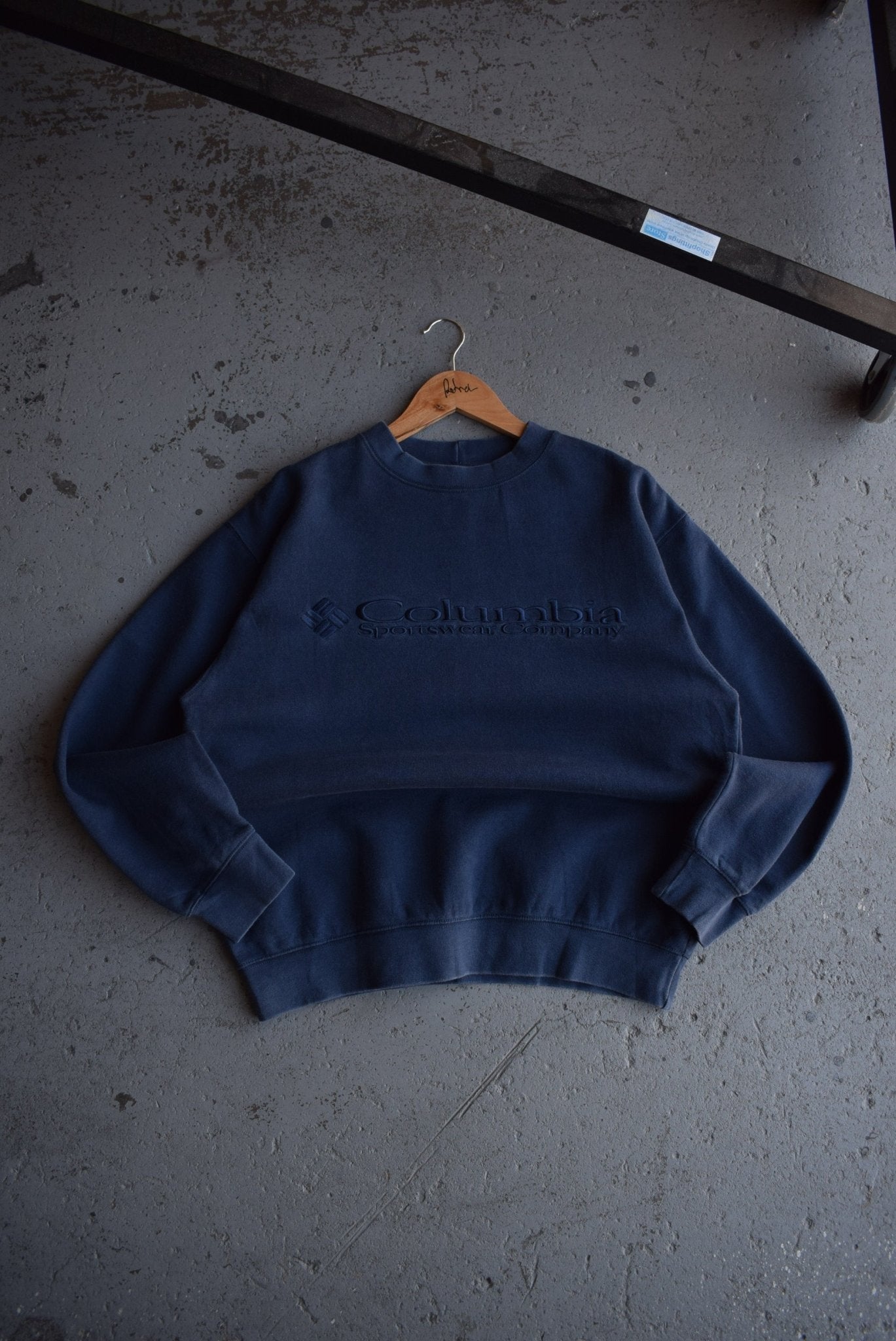 Vintage Columbia Sportswear Embroidered Spellout Crewneck (M) - Retrospective Store
