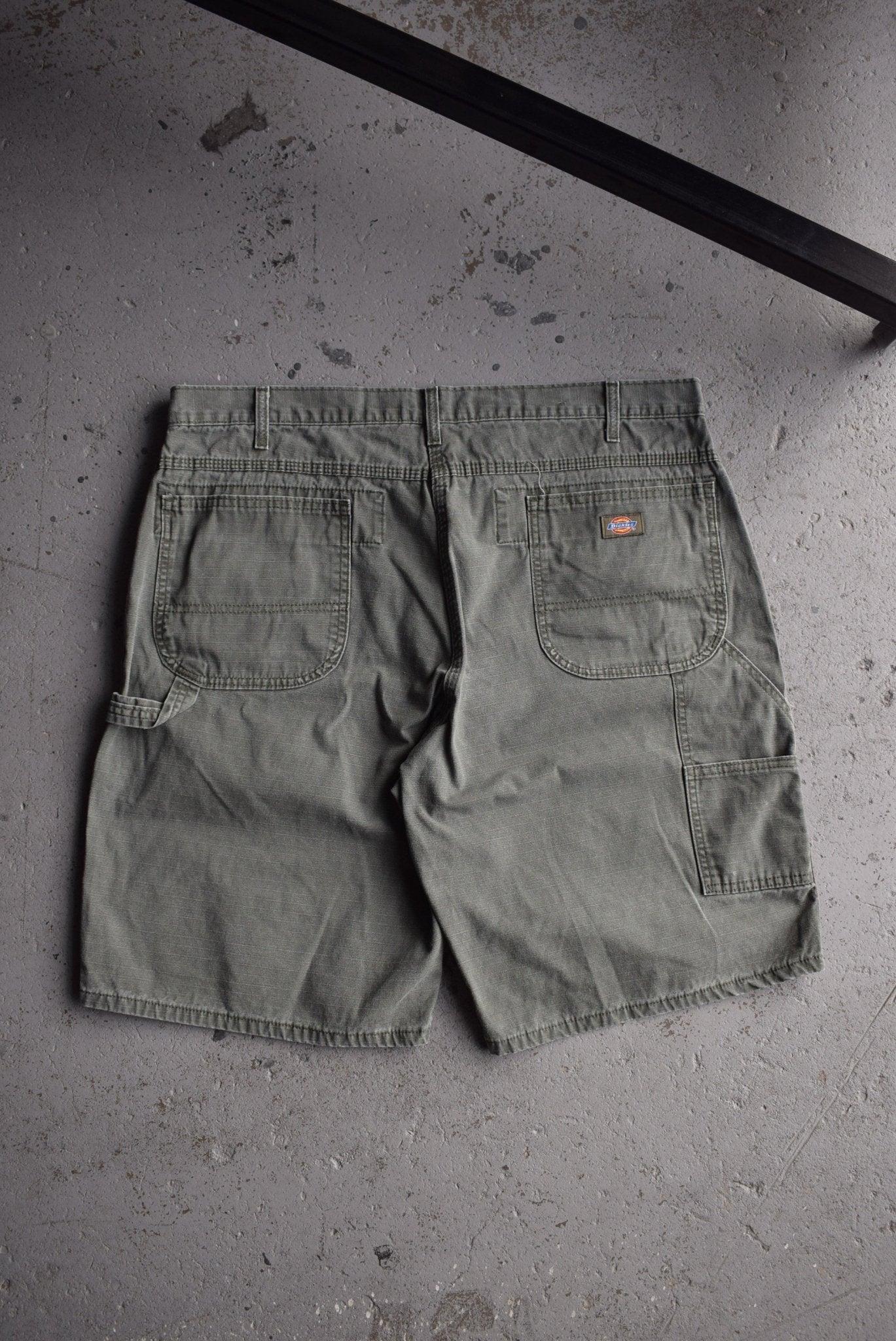Vintage Dickies Carpenter Shorts (40) - Retrospective Store