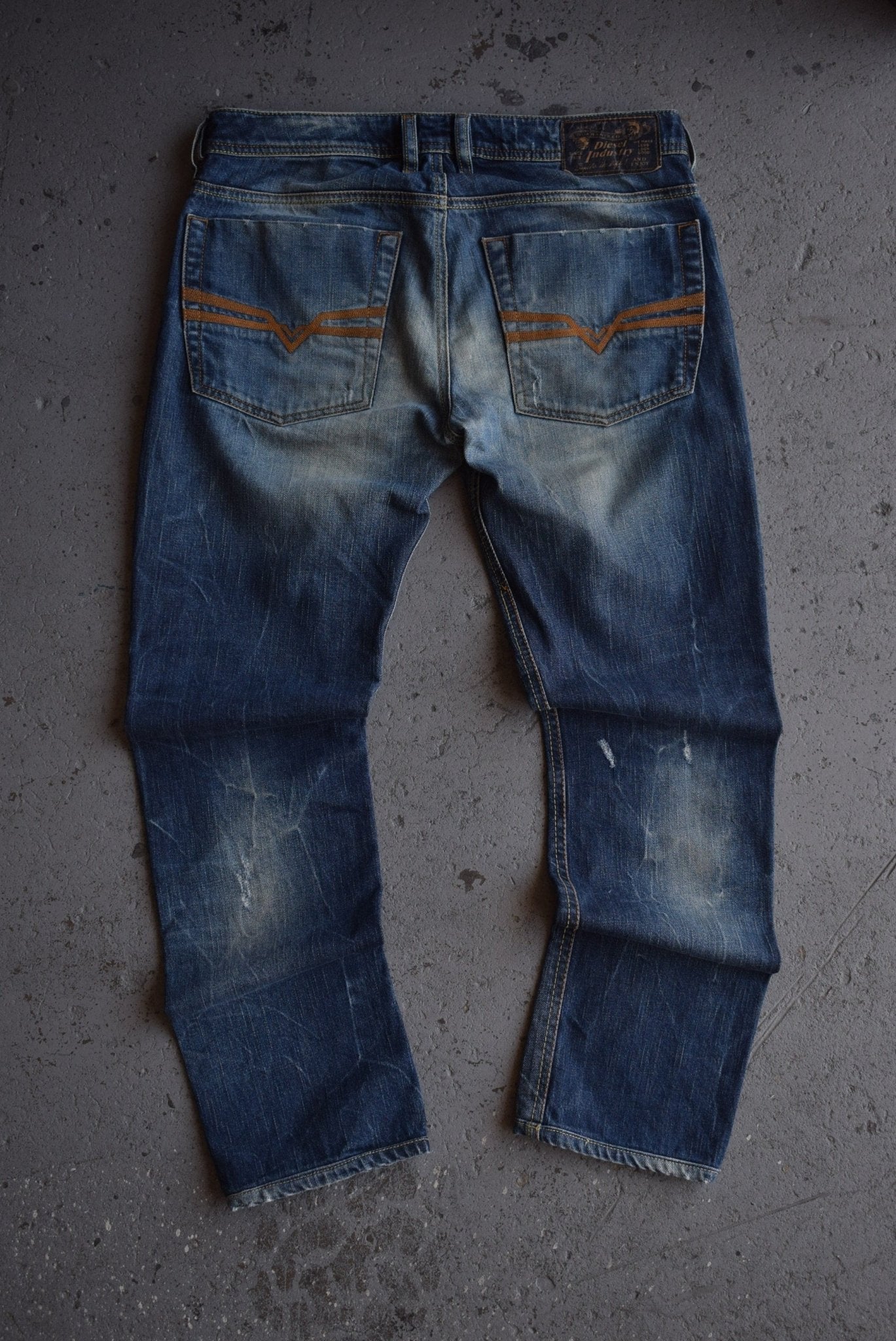 Vintage Diesel Denim Division Jeans (32) - Retrospective Store
