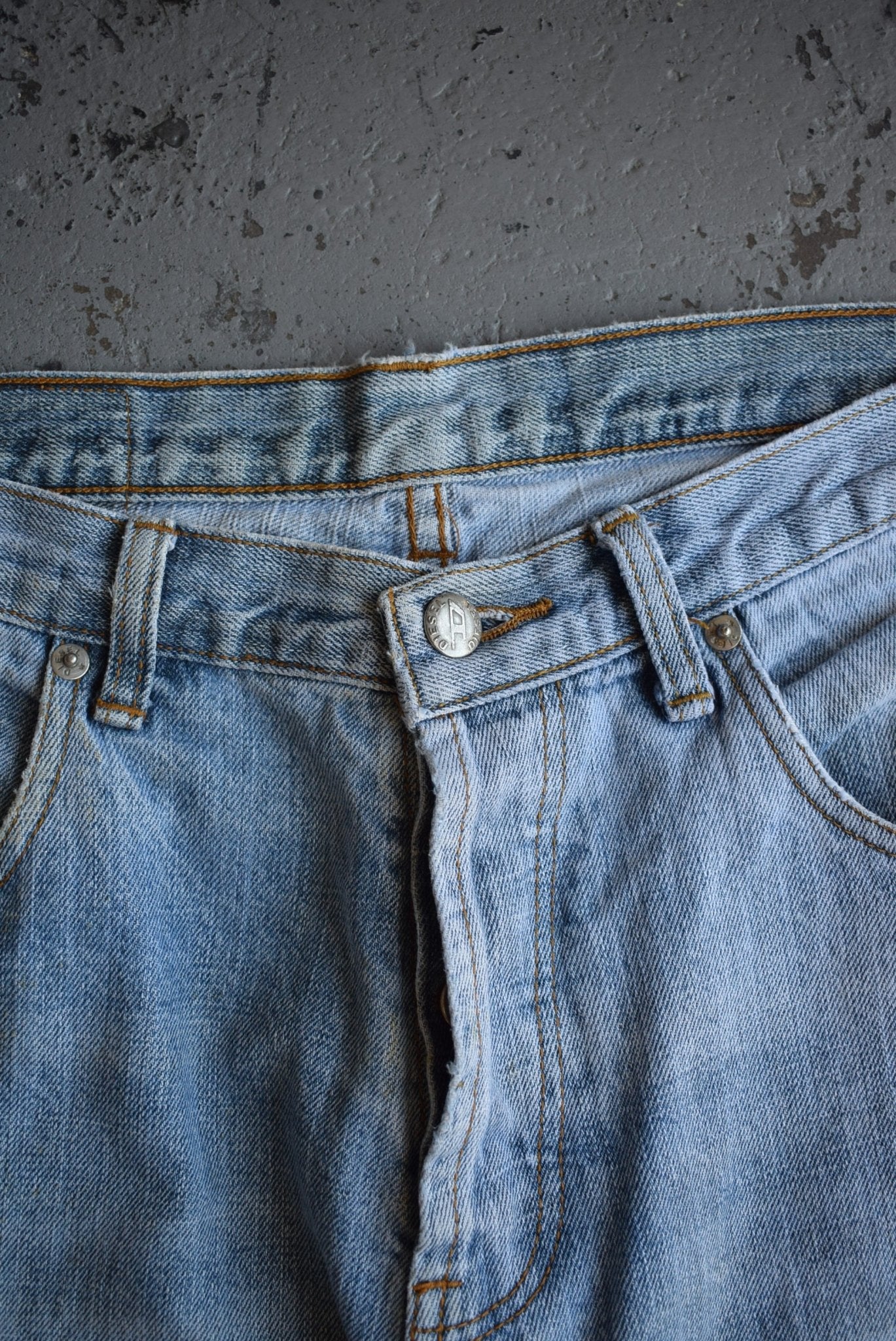 Vintage Diesel Denim Division Jeans (34) - Retrospective Store